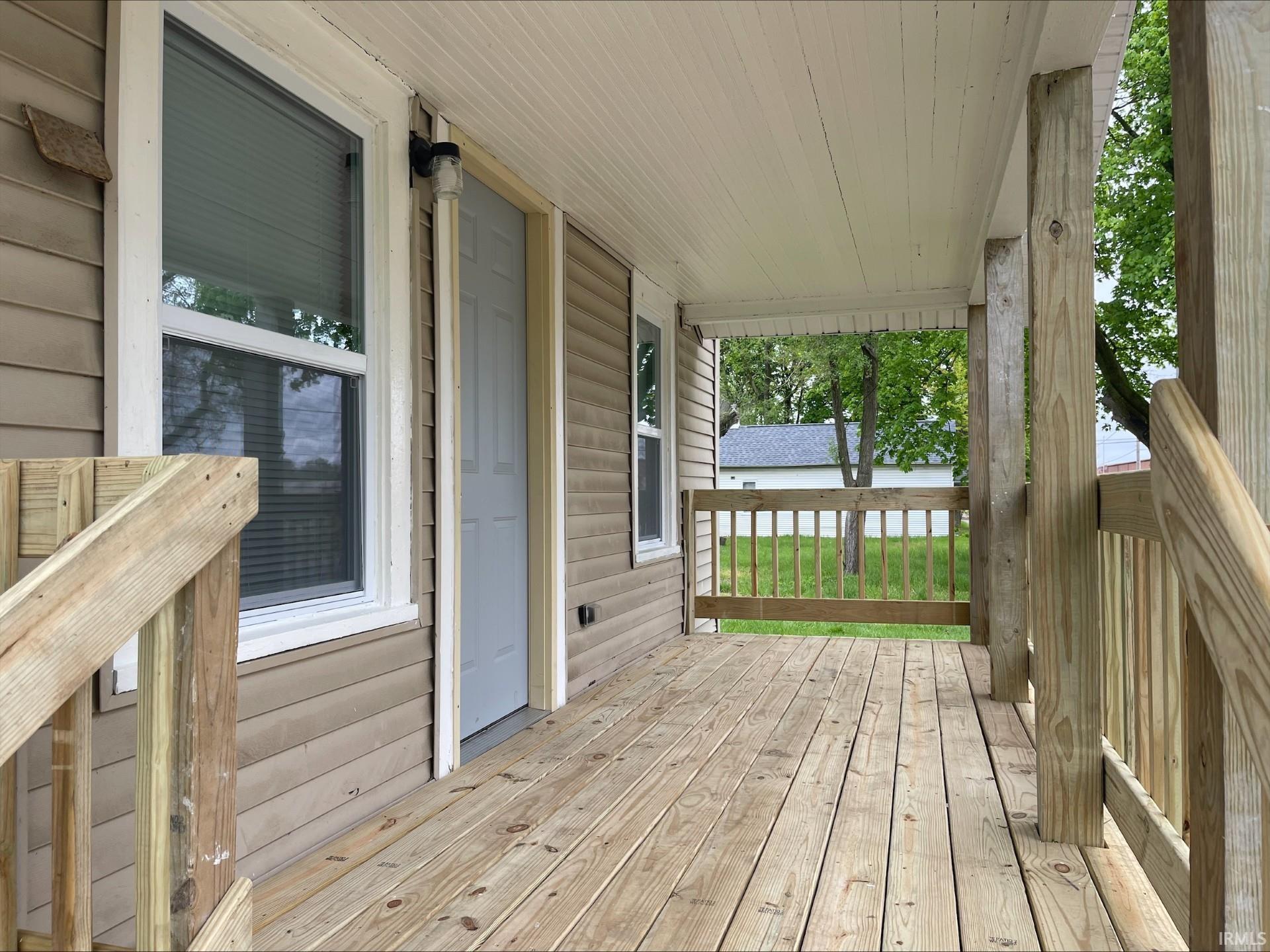 Photo 2 of 1207 W Wolf Avenue
