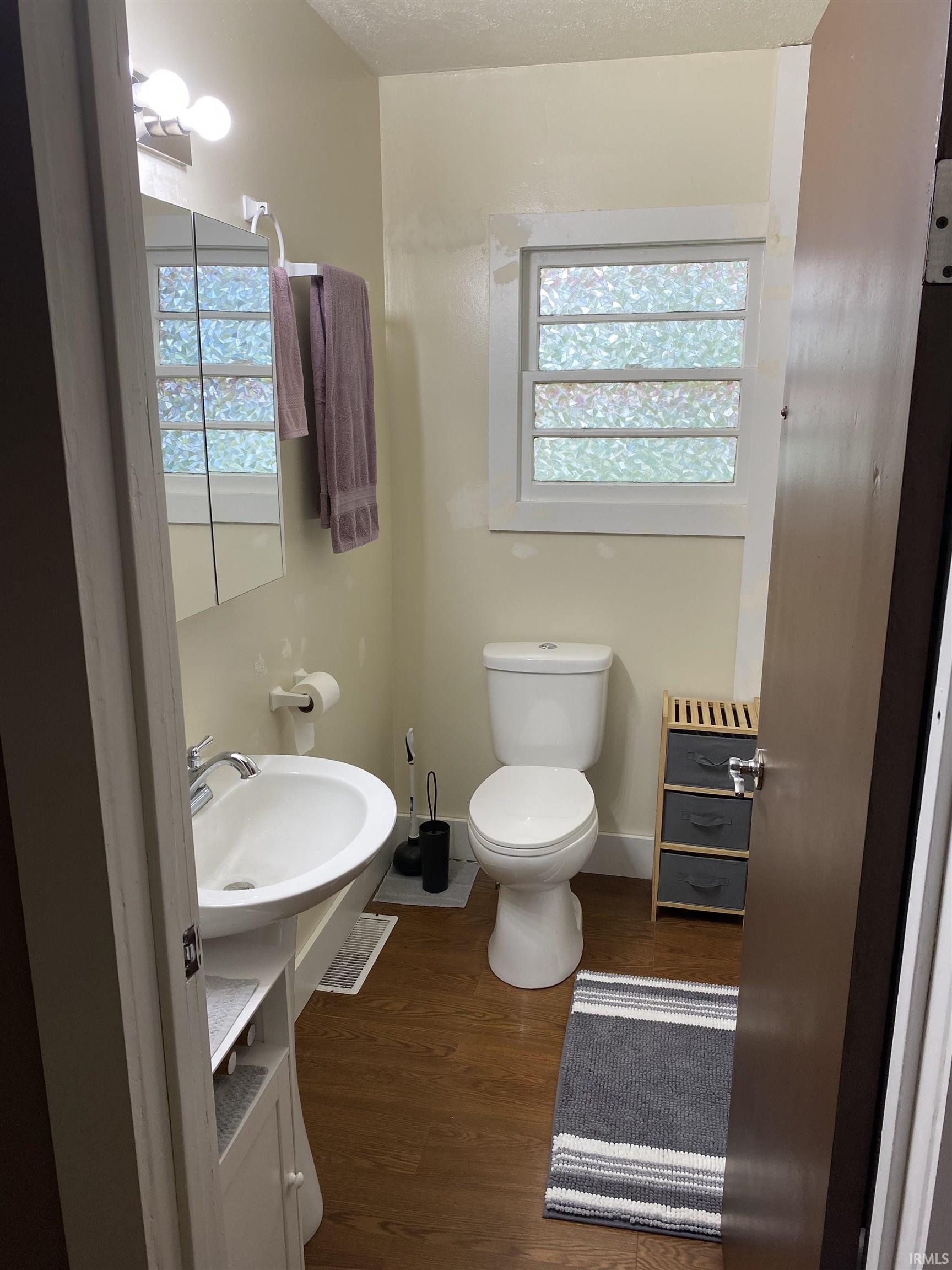 Photo 9 of 405 N Washington Street