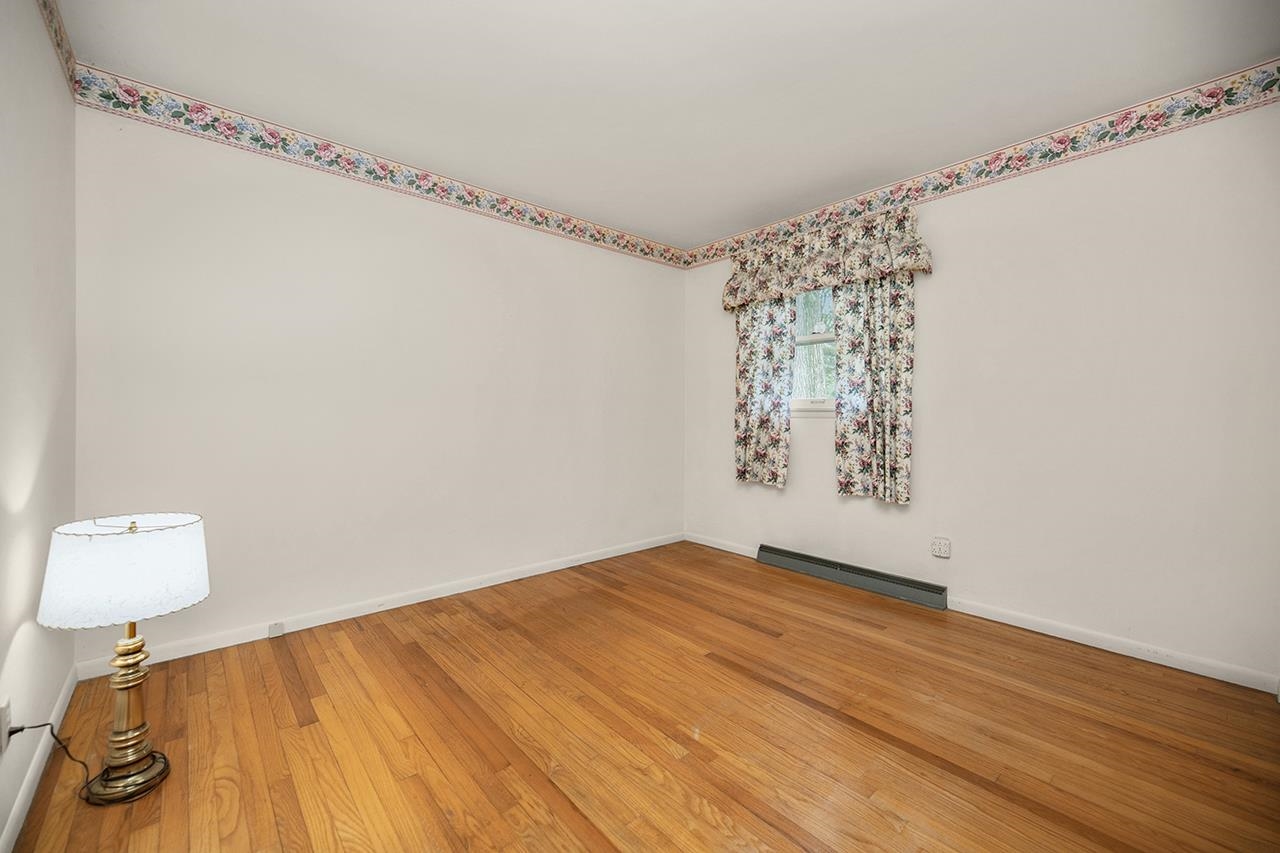 Photo 4 of 545 Jay Dee Street
