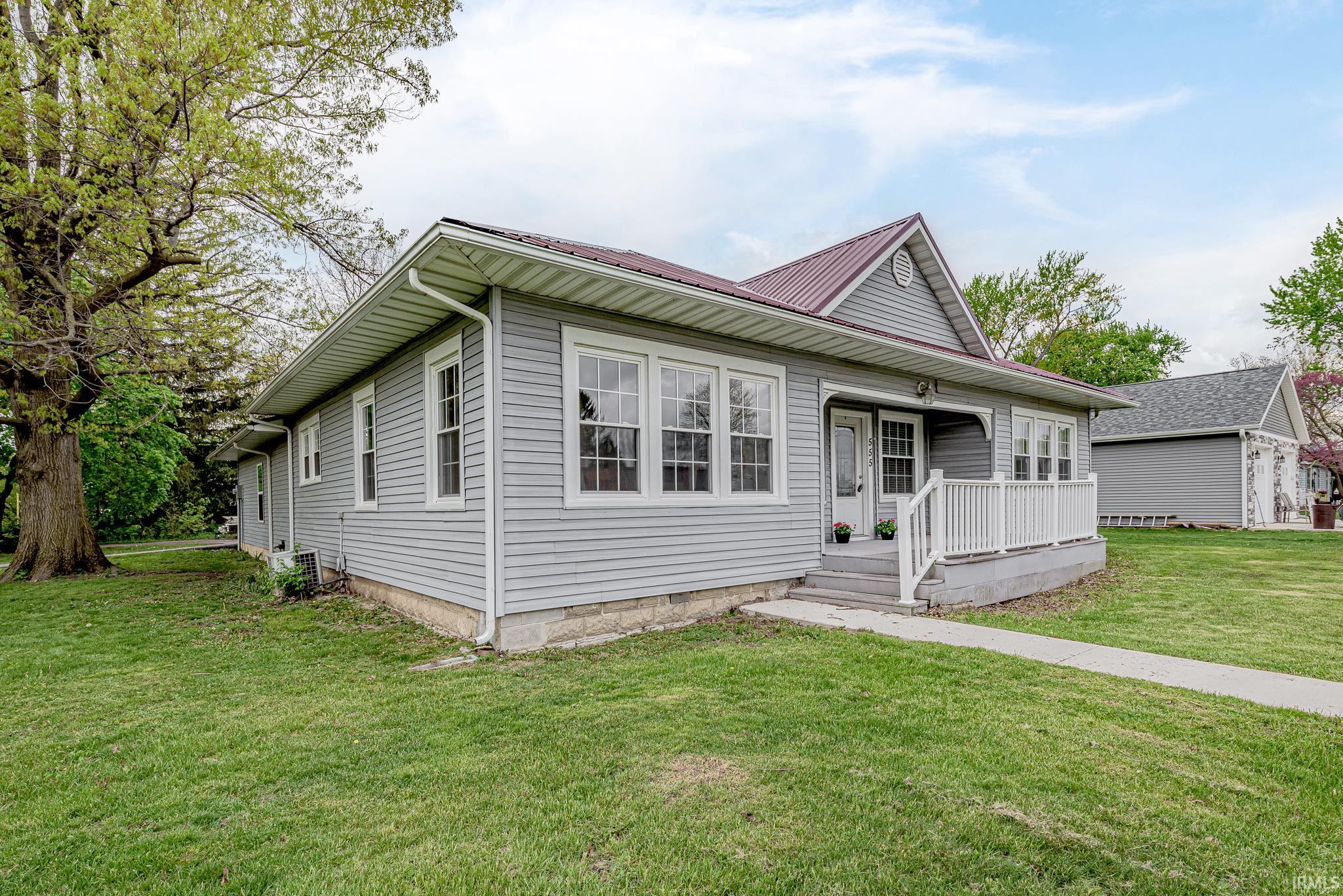 555 N Maddux Street