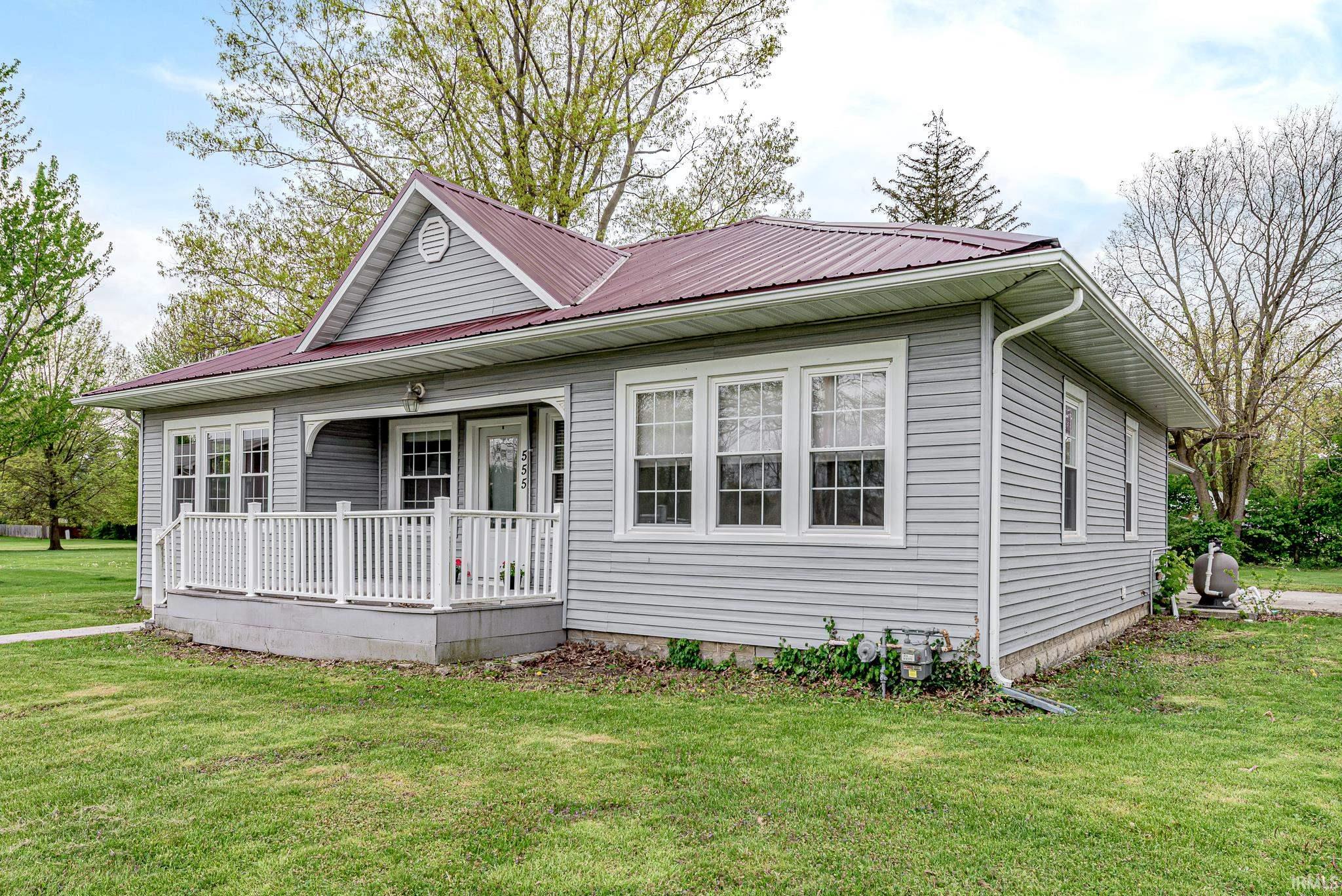 555 N Maddux Street