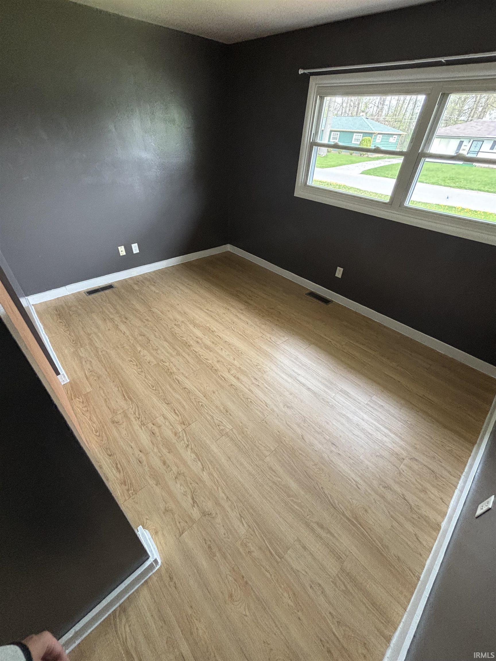 Photo 6 of 2818 Drexel Avenue