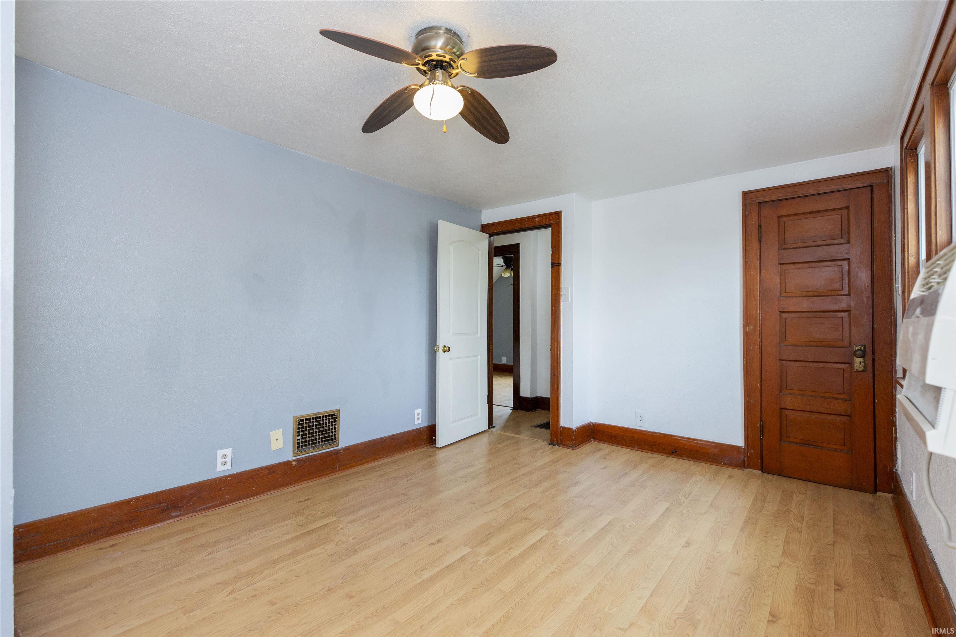Photo 23 of 3220 E Jackson Boulevard