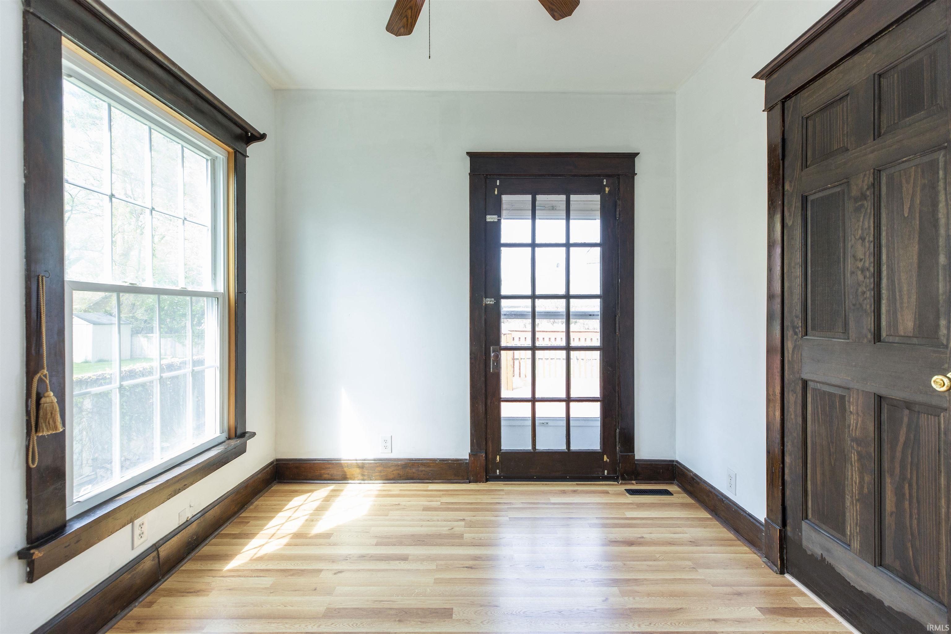 Photo 9 of 3220 E Jackson Boulevard