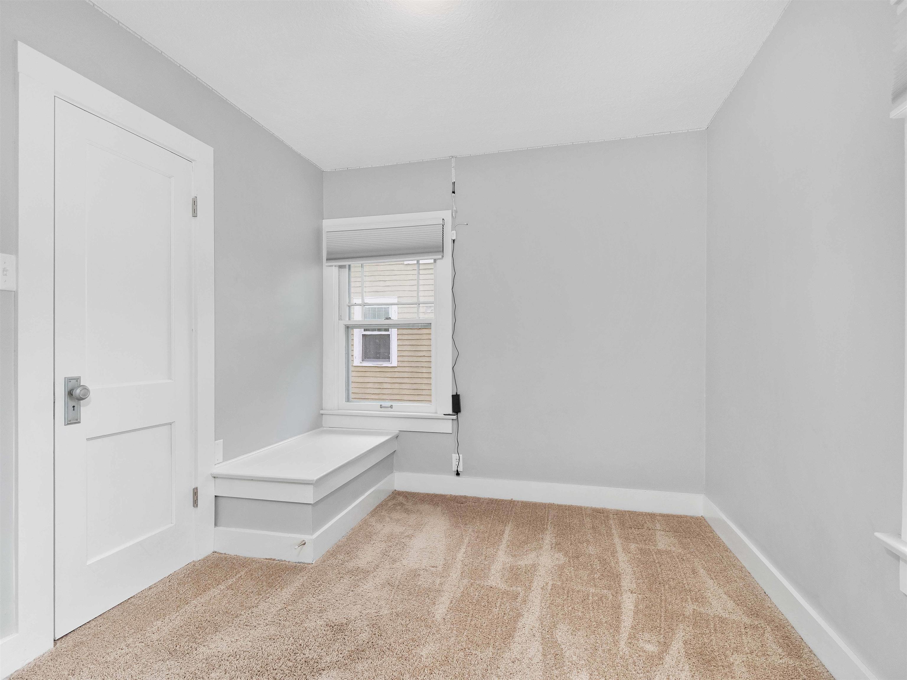 Photo 16 of 4215 TACOMA Avenue