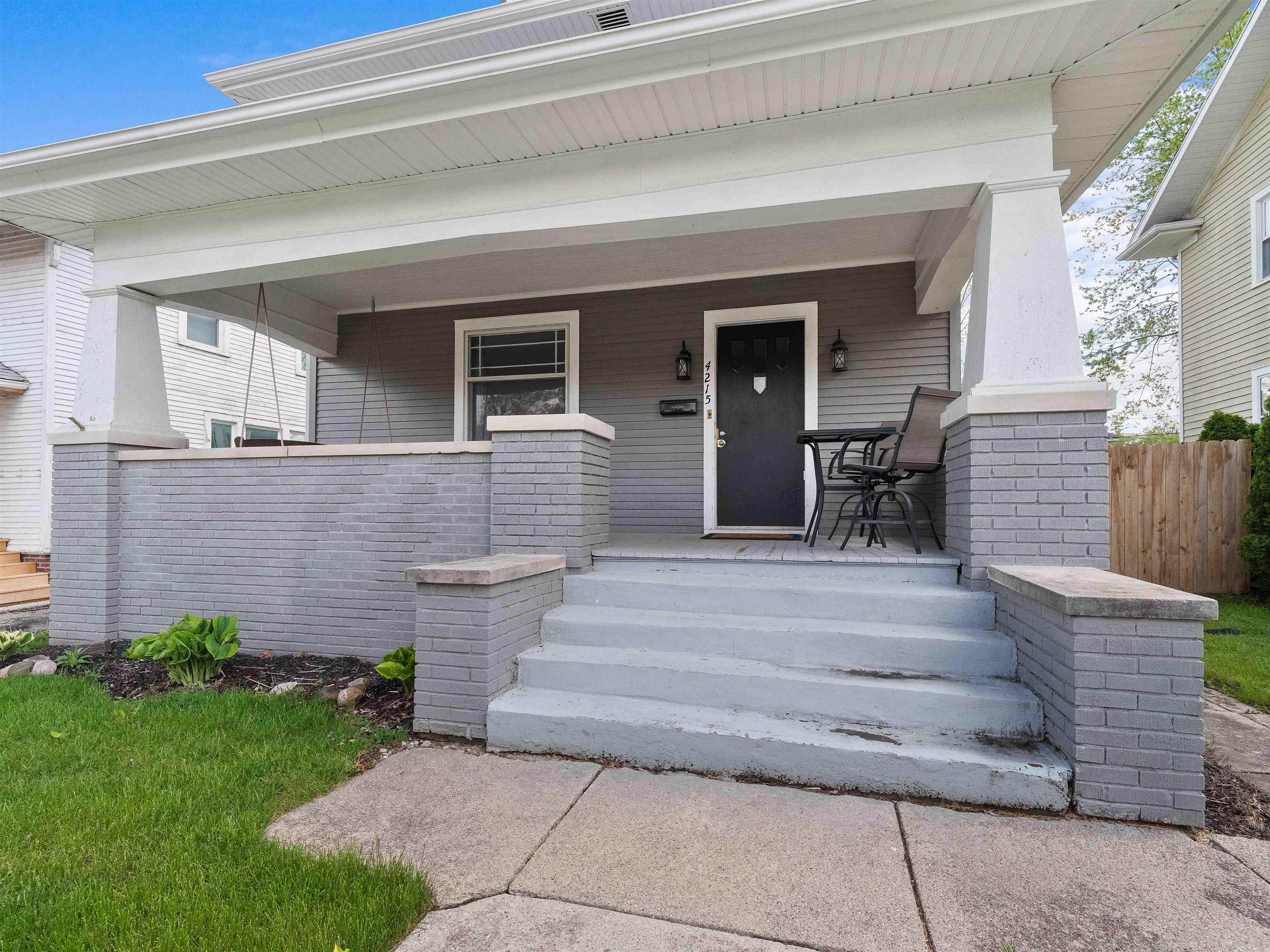 Photo 2 of 4215 TACOMA Avenue