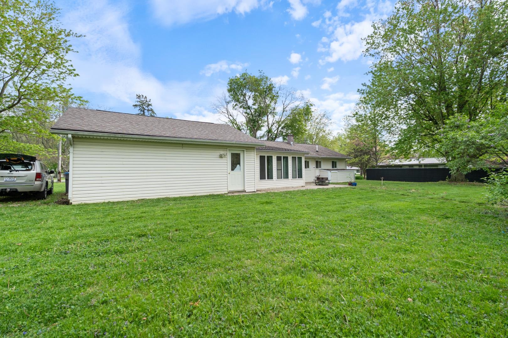 Photo 29 of 204 E Ramar Drive