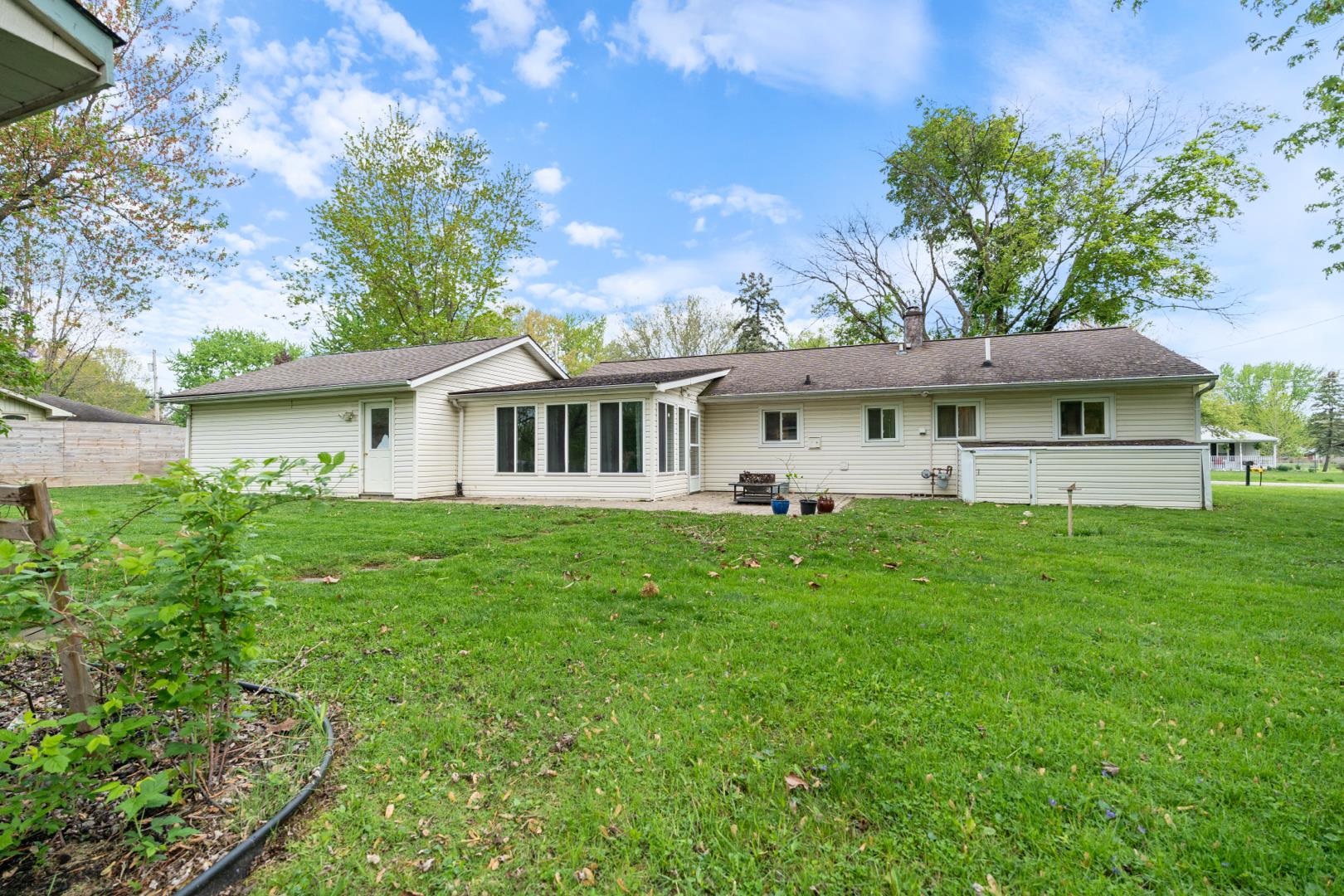 Photo 30 of 204 E Ramar Drive