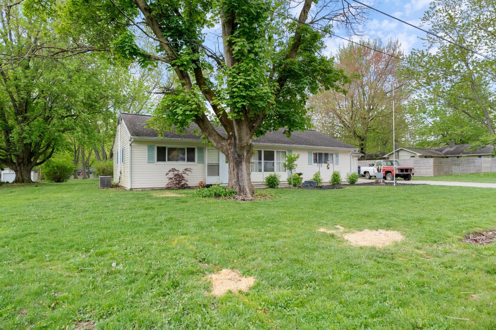 Photo 33 of 204 E Ramar Drive