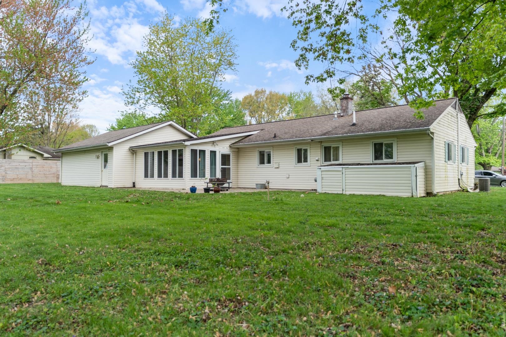 Photo 35 of 204 E Ramar Drive