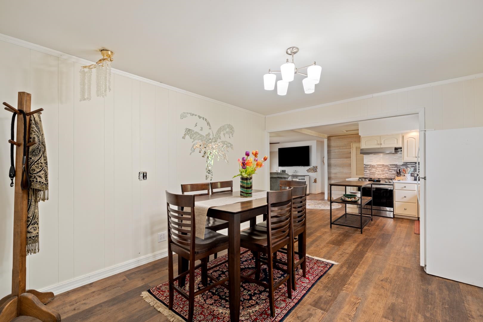 Photo 8 of 204 E Ramar Drive