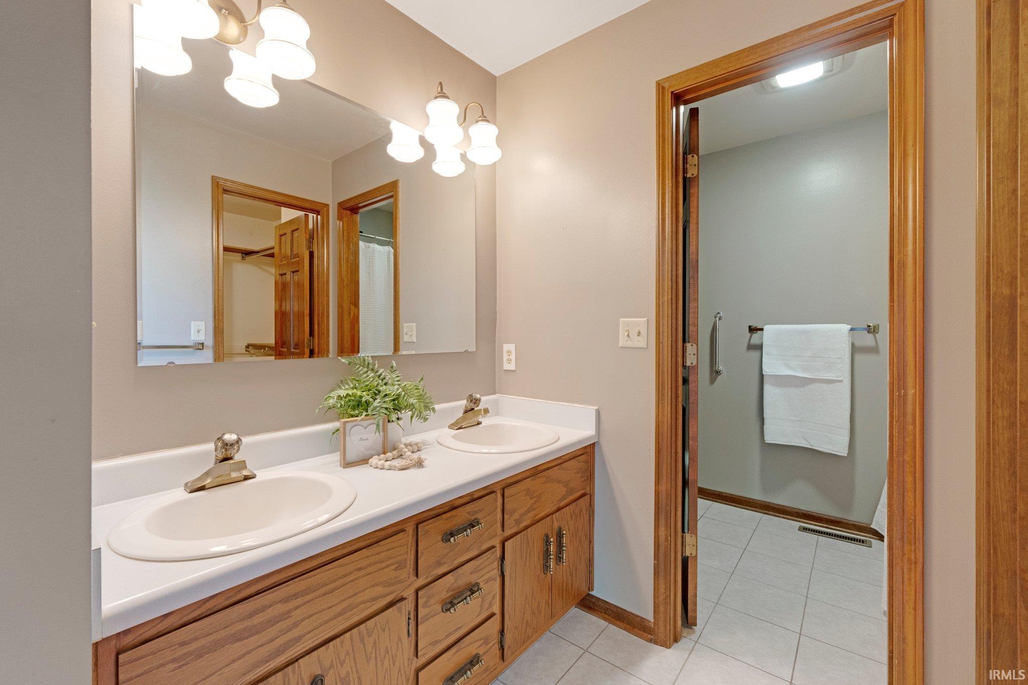 Photo 15 of 1506 Baron Court