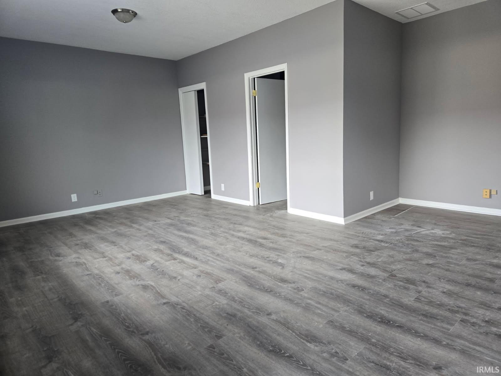Photo 2 of 916 W Coliseum Boulevard