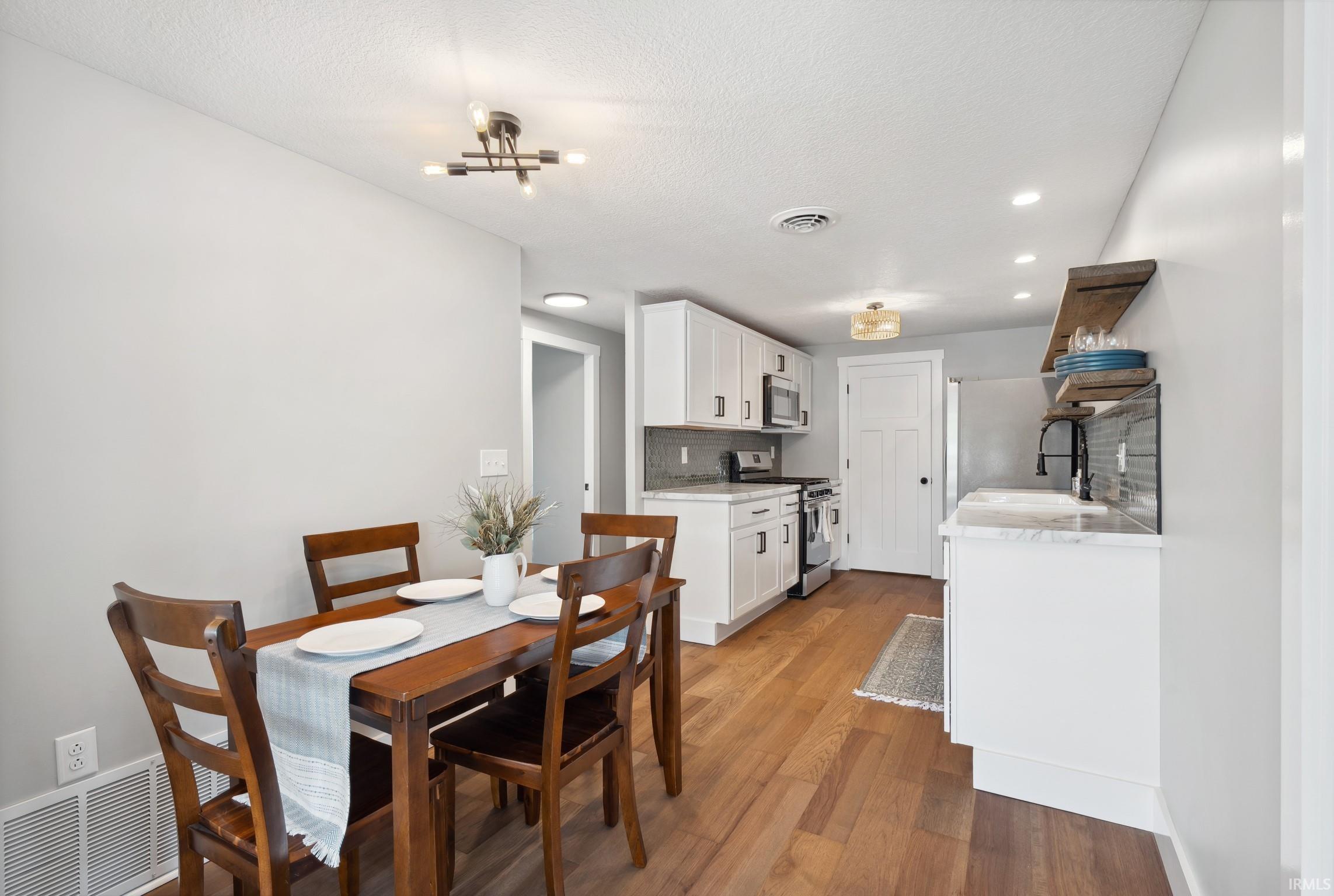 Photo 10 of 5363 W Warren Avenue