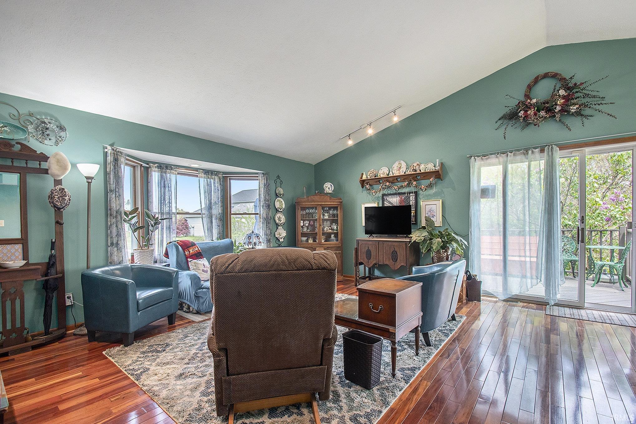 Homes for sale in Elkhart, IN | 52400 Country Acres Dr, Elkhart, IN 46514 | MLS# 202516683