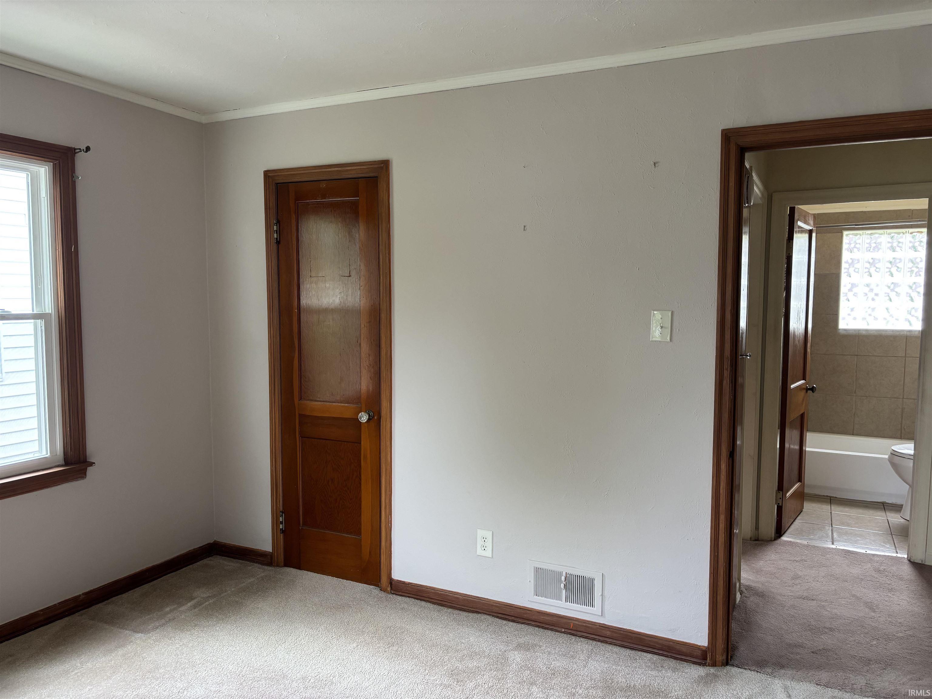Photo 11 of 919 KENSINGTON Boulevard
