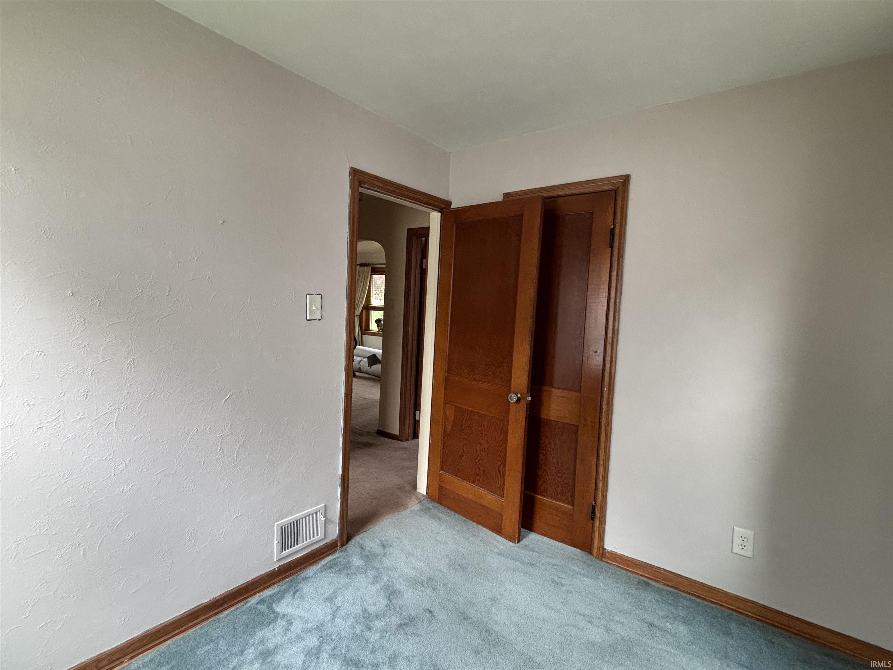 Photo 13 of 919 KENSINGTON Boulevard