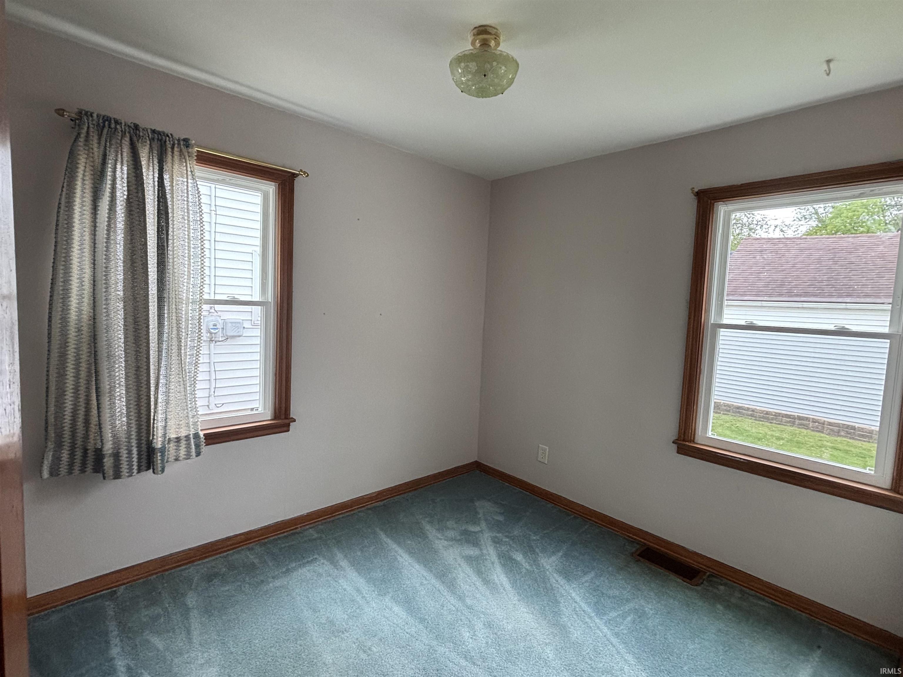 Photo 14 of 919 KENSINGTON Boulevard