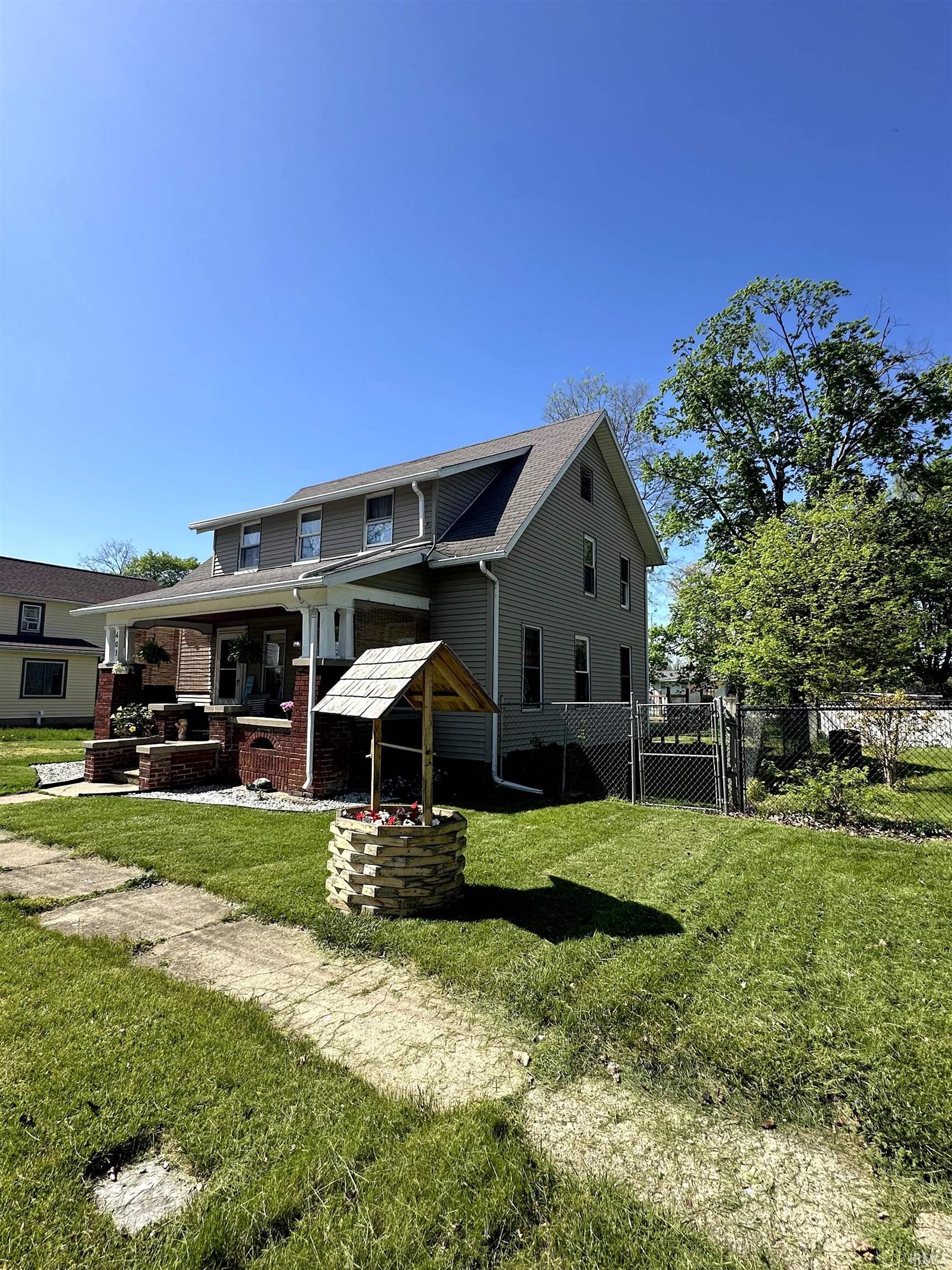 Photo 2 of 403 Williams Street