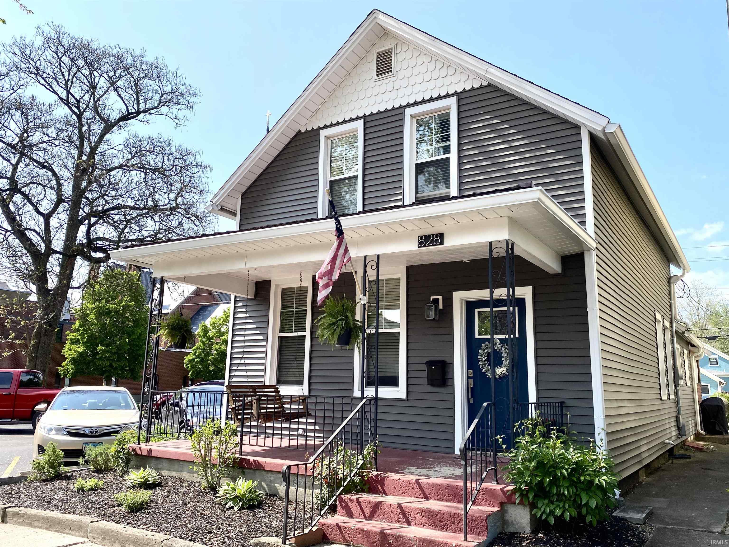 Photo 2 of 828 Wilt Street