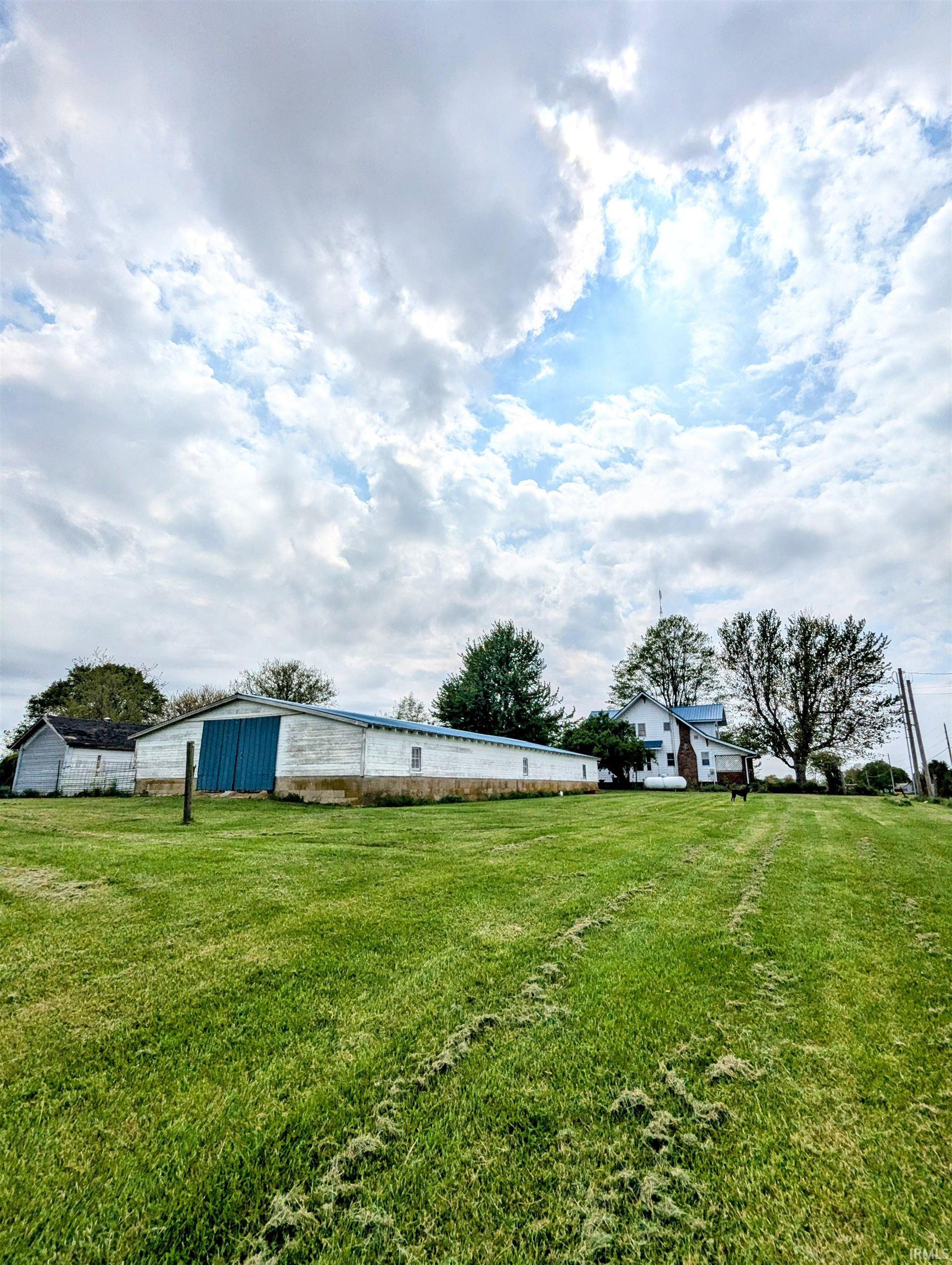 Photo 33 of 2908 S SR 25 Road