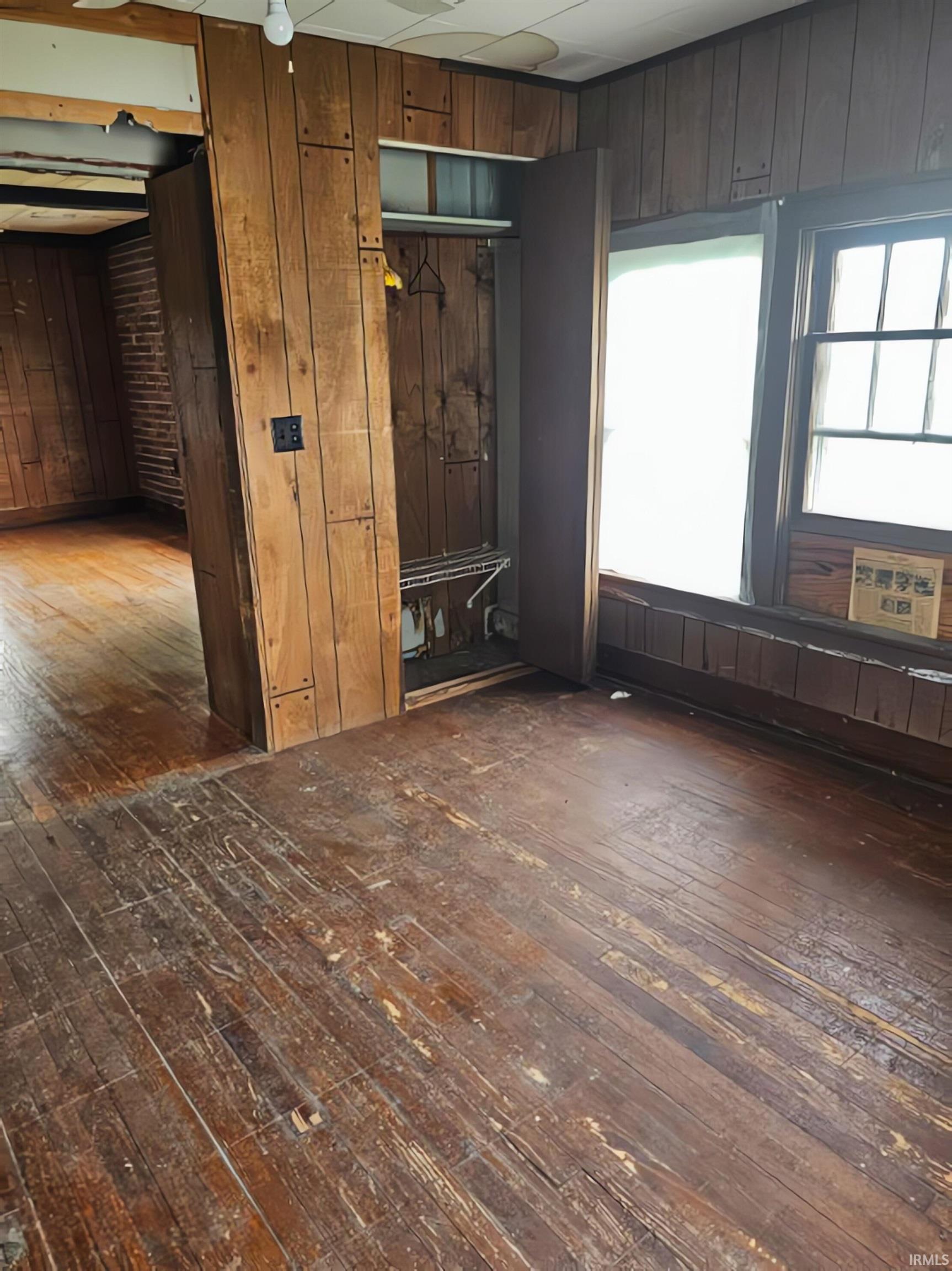 Photo 12 of 320 E Shackley Street