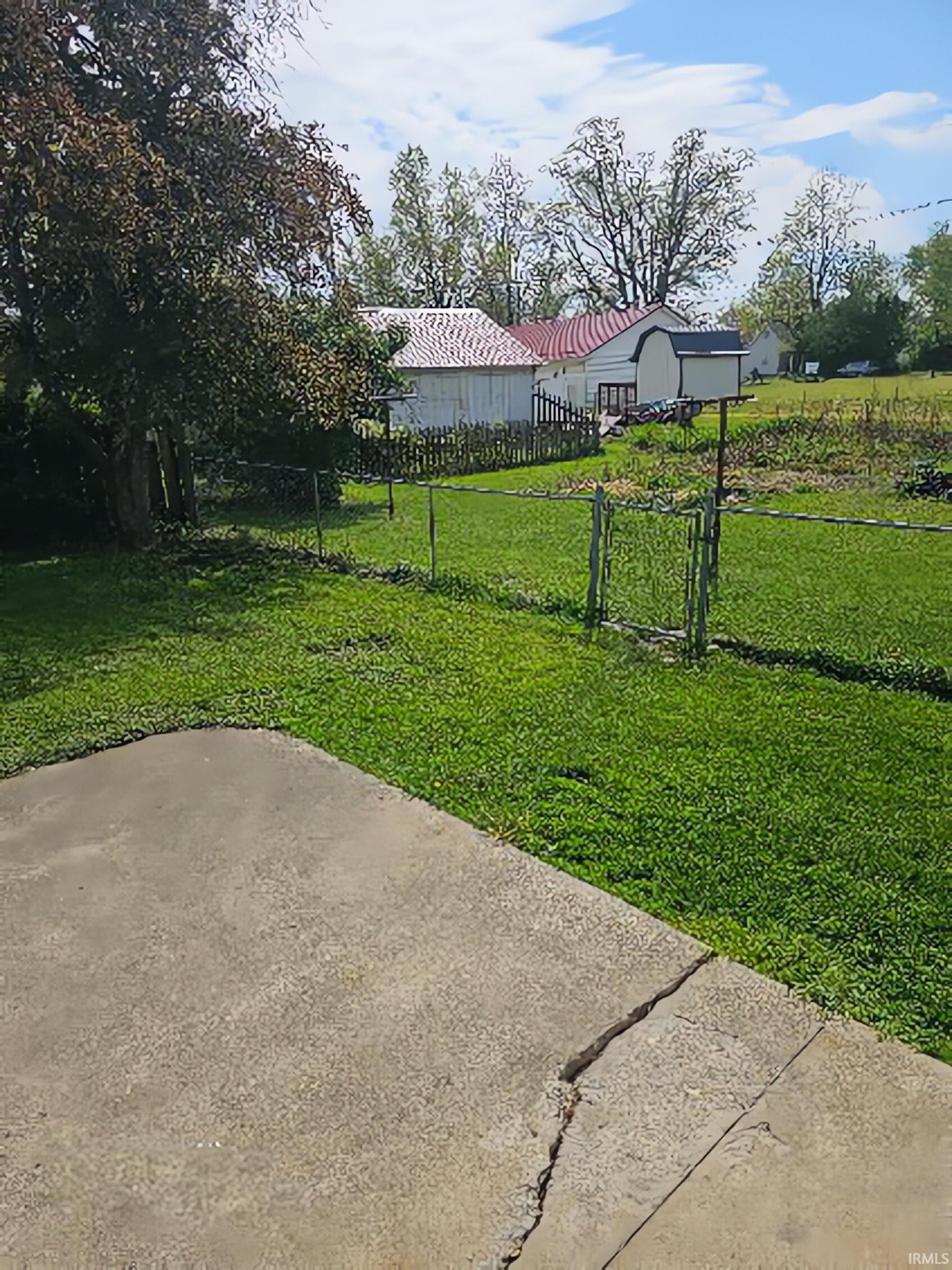 Photo 19 of 320 E Shackley Street