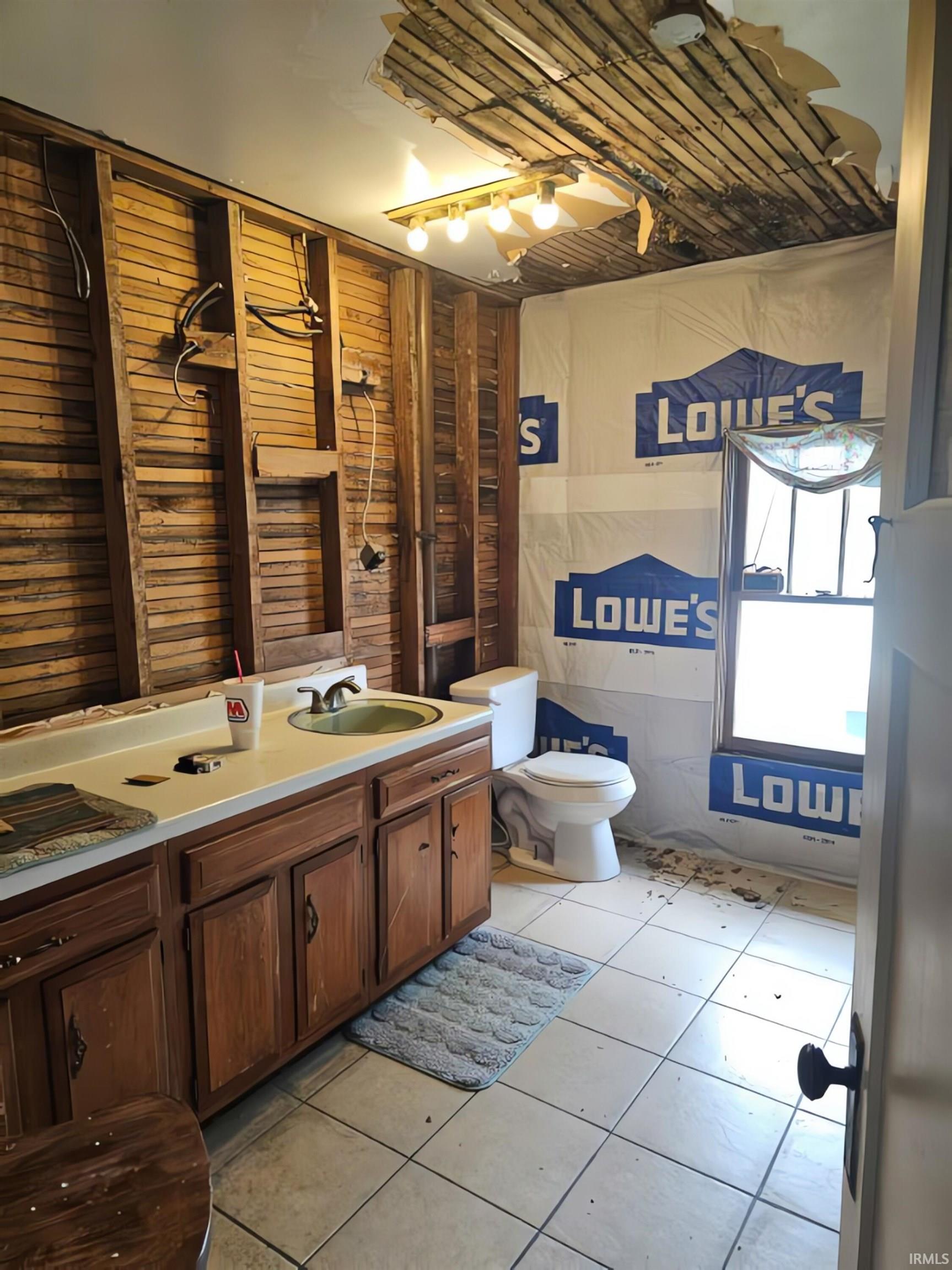 Photo 6 of 320 E Shackley Street