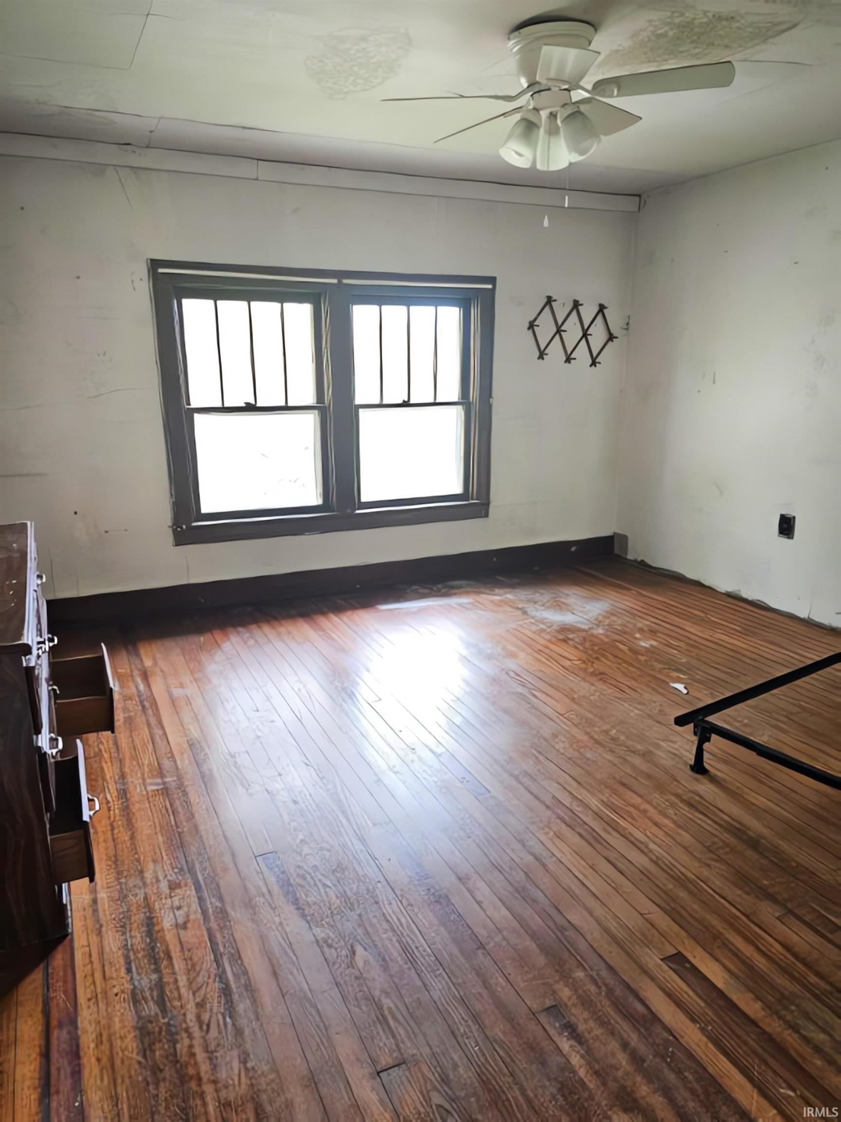 Photo 9 of 320 E Shackley Street