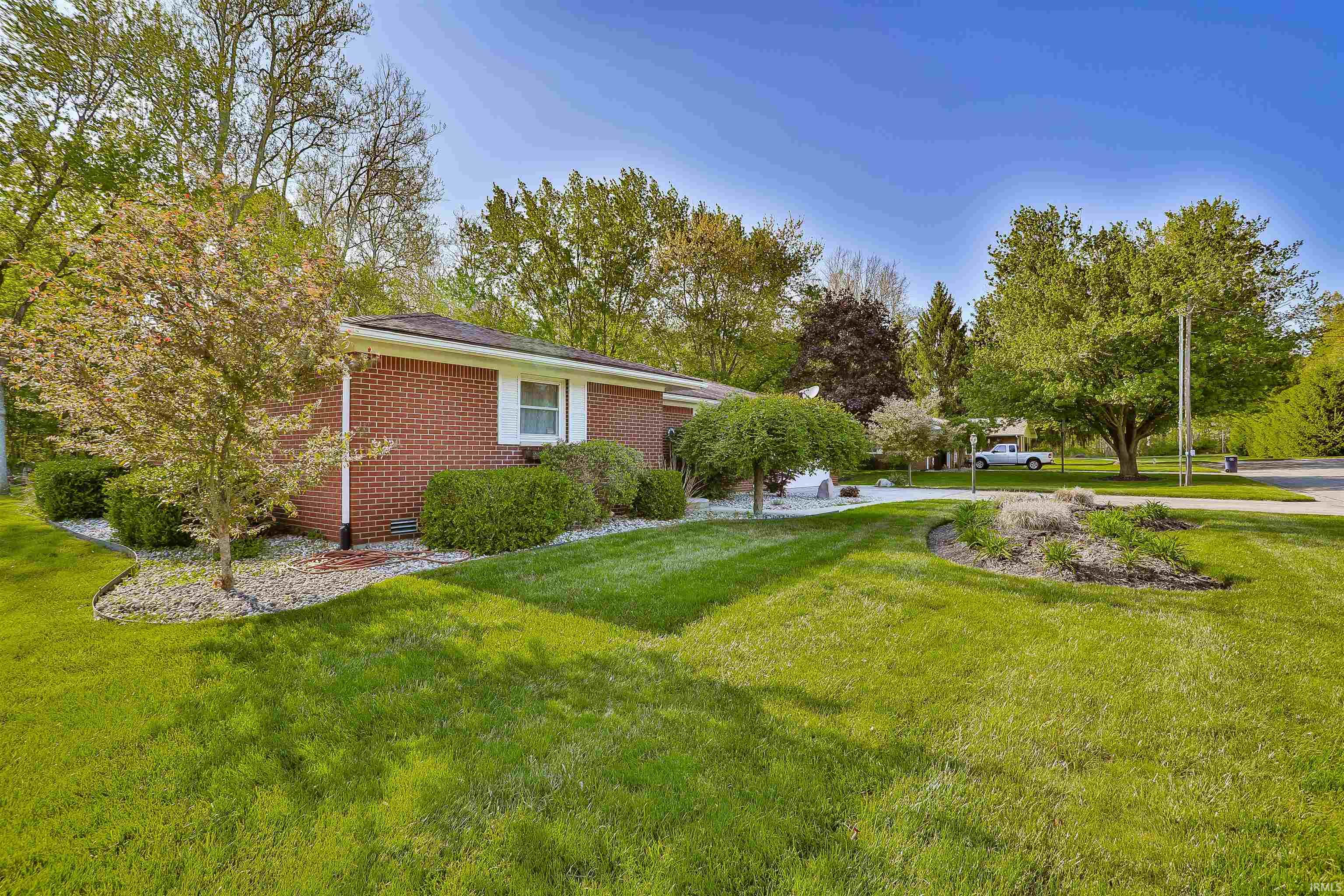 Photo 3 of 1430 Brookview Avenue