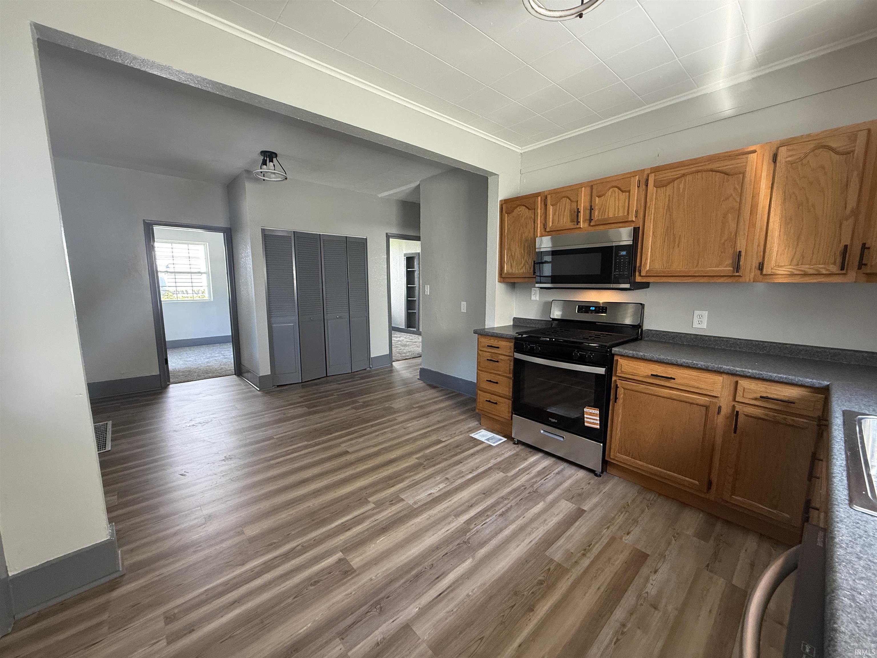 Photo 4 of 116 S Summit Street