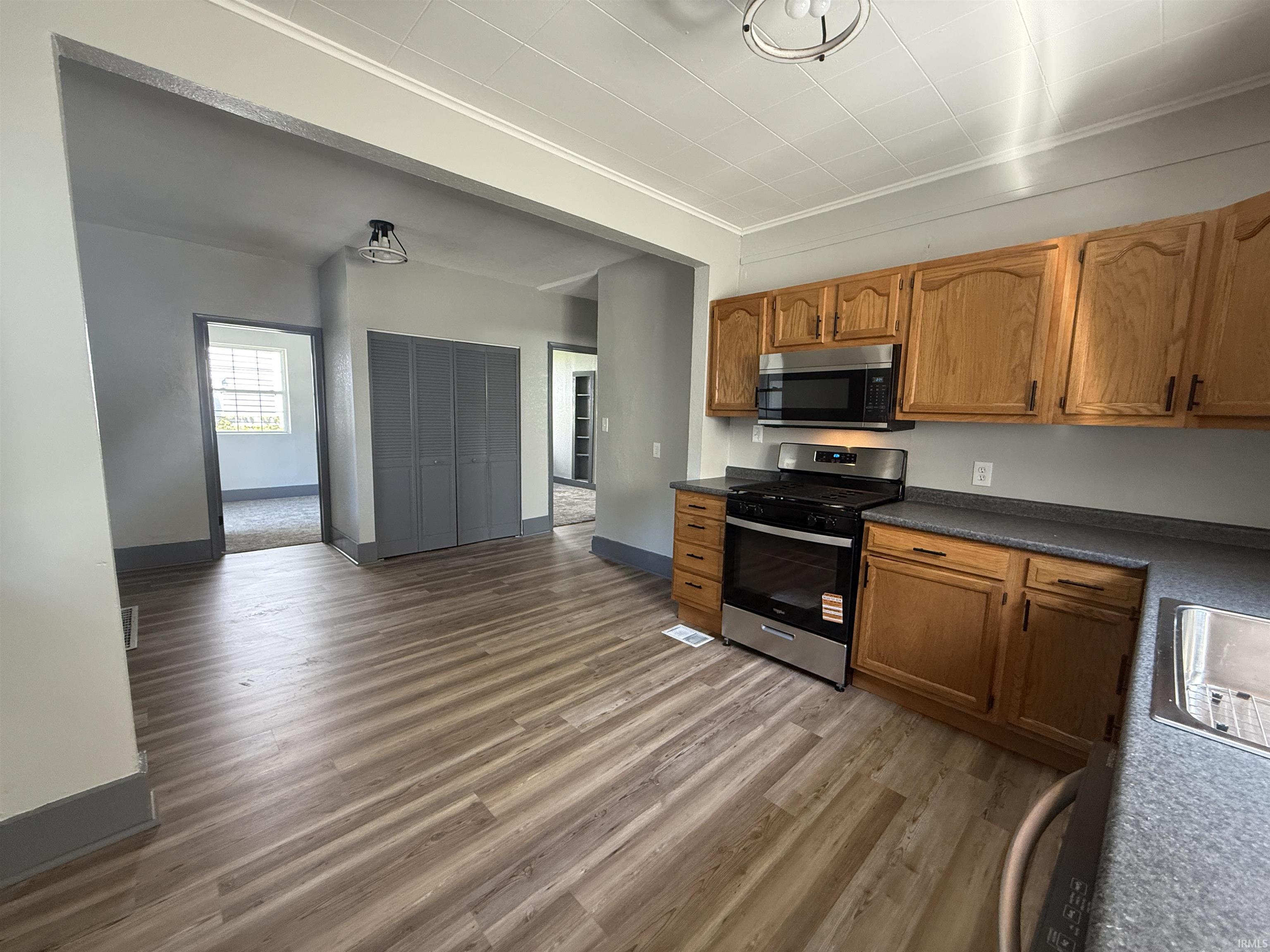Photo 5 of 116 S Summit Street