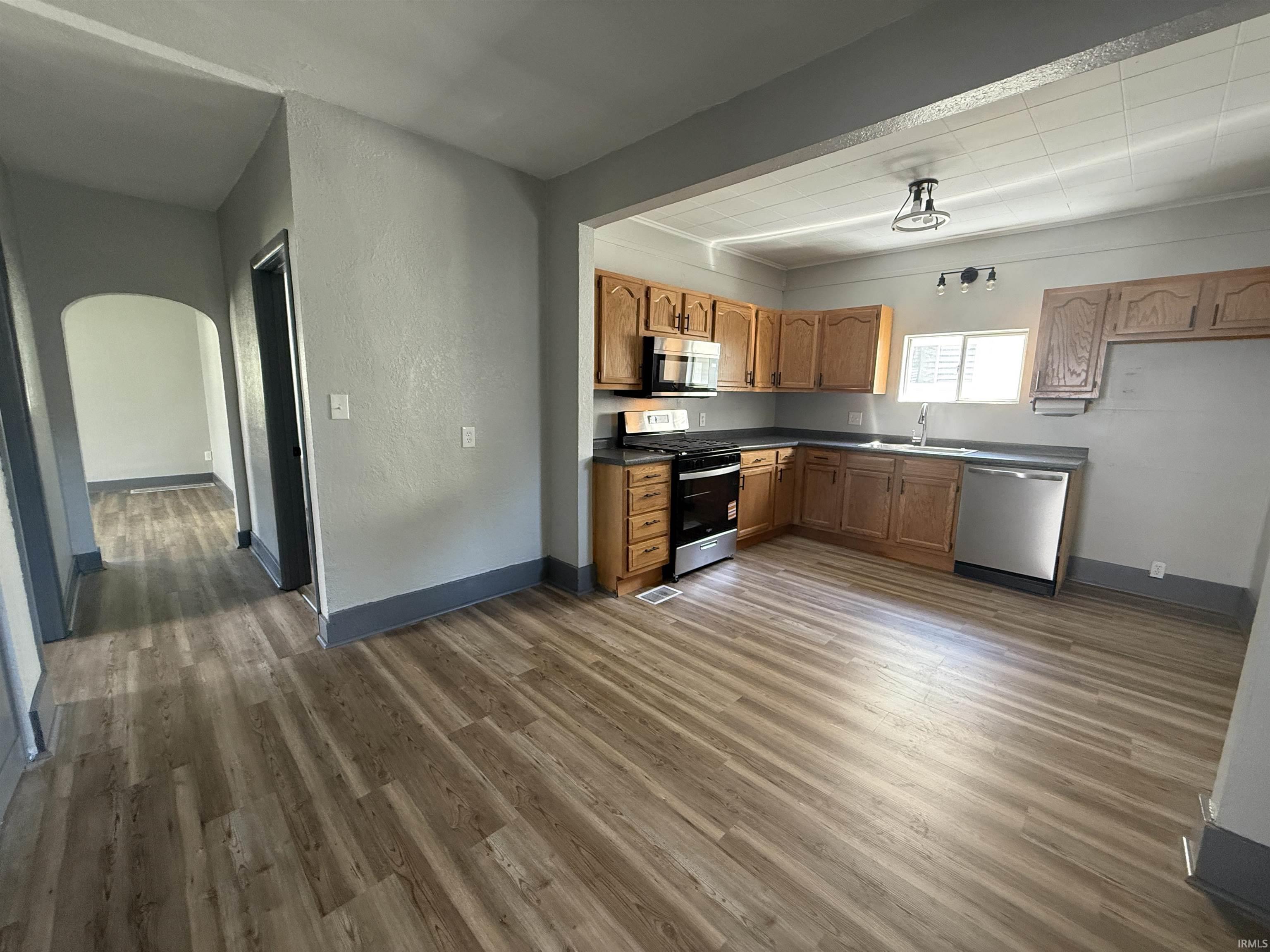 Photo 6 of 116 S Summit Street