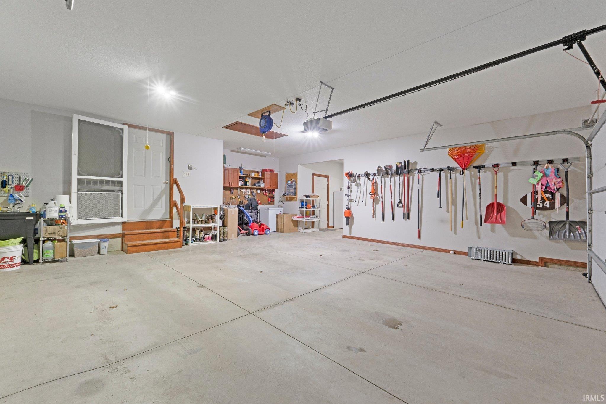 Photo 32 of 912 E Hawthorn Lane