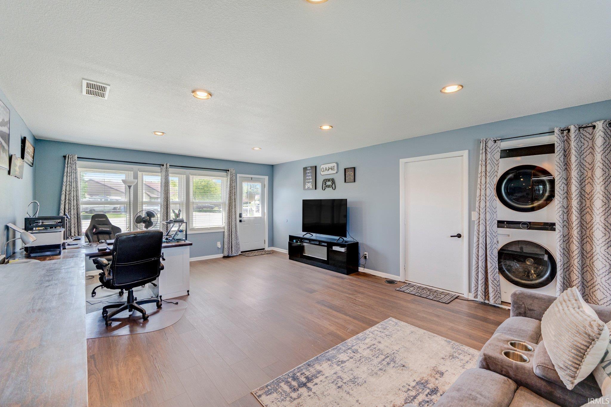 Photo 20 of 720 S Shore Court