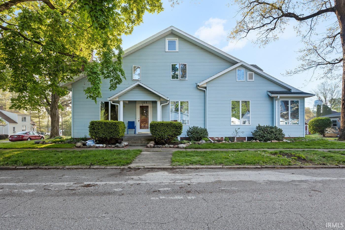 Homes for sale in Oxford, IN | 107 N Sheets St, Oxford, IN 47971 | MLS# 202517102