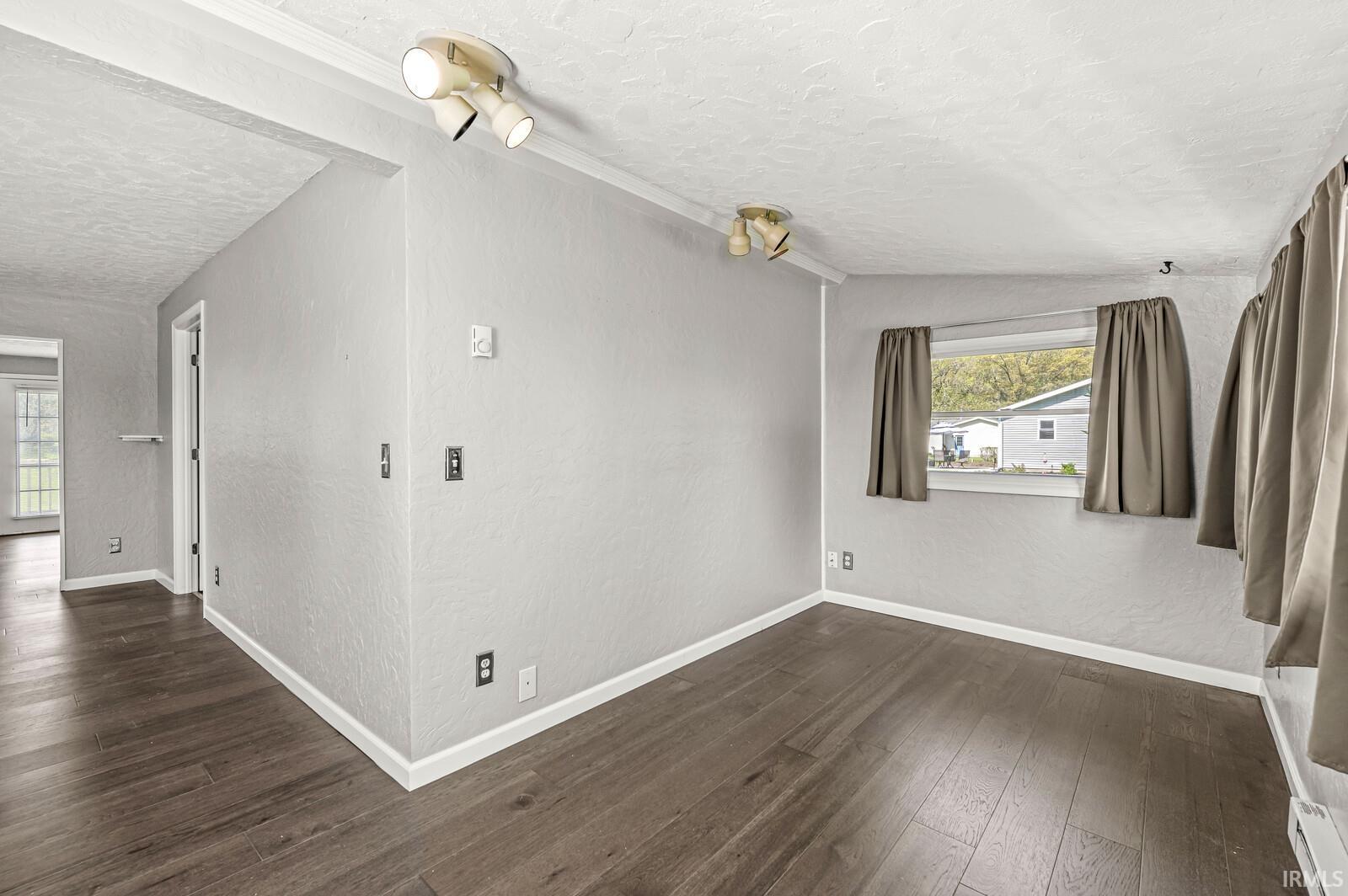 Photo 3 of 7605 W Forest Avenue