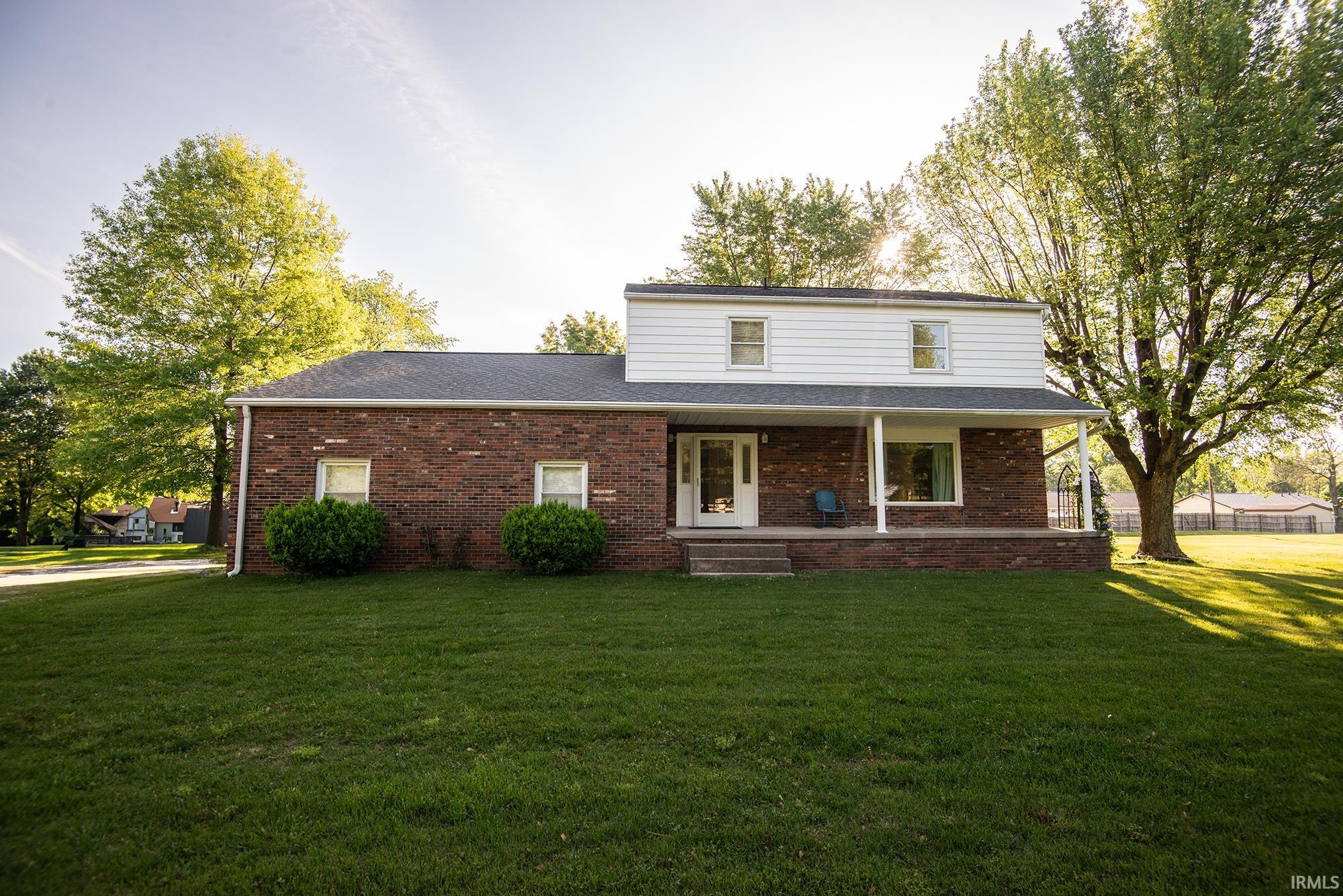 Homes for sale in Vincennes, IN | 218 S 22nd St, Vincennes, IN 47591 | MLS# 202517258