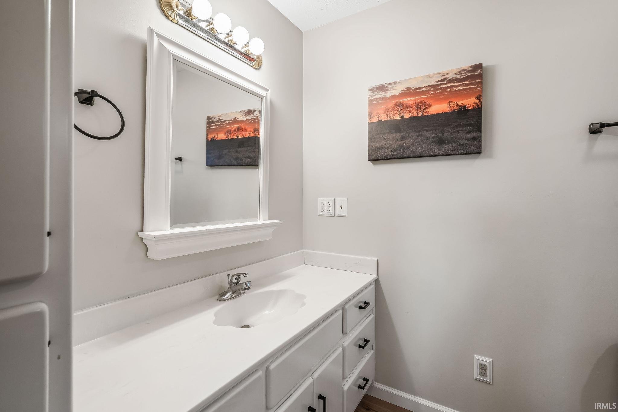 111 E Birchwood Court