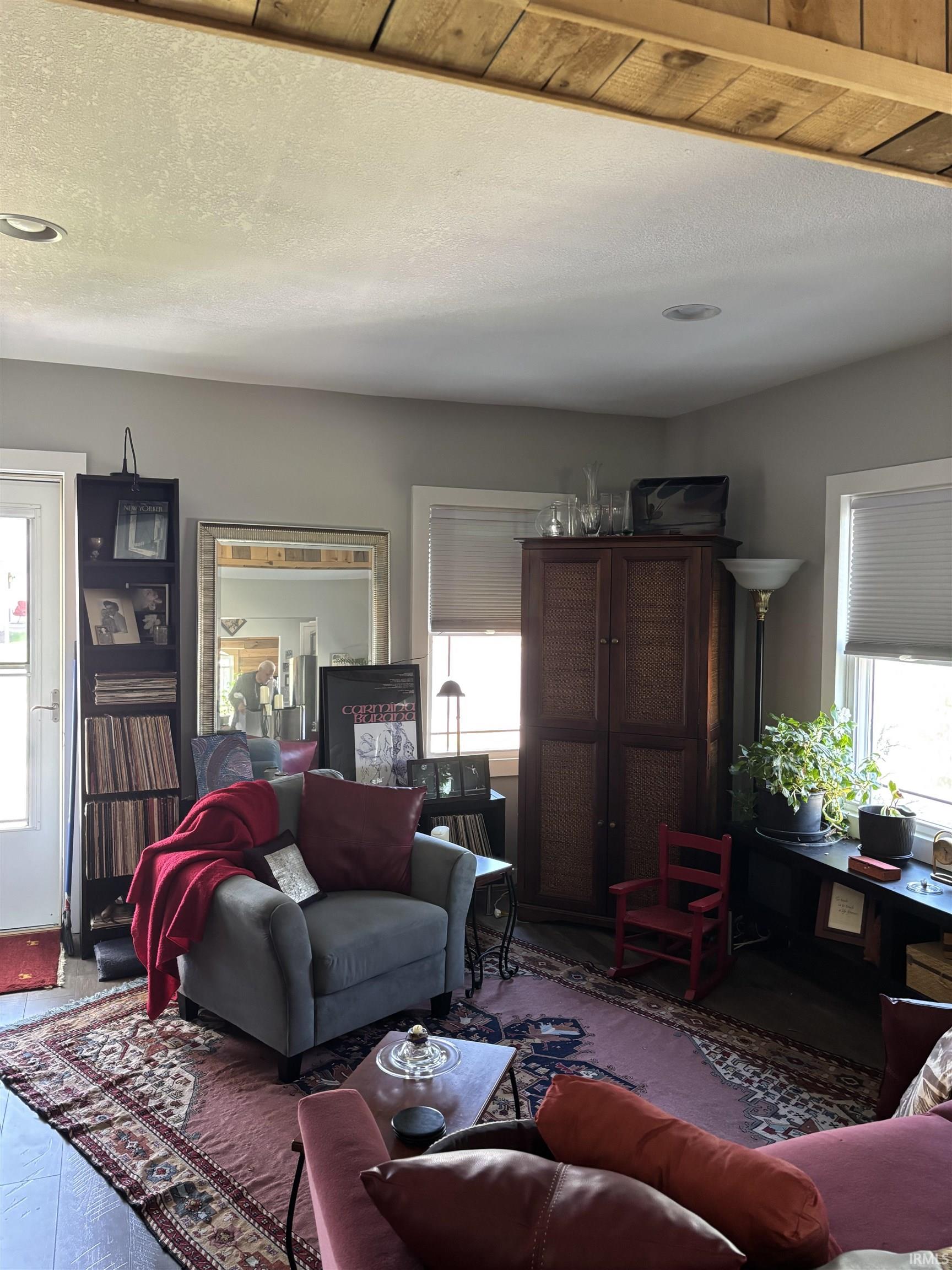 Photo 5 of 801 Pasadena Drive