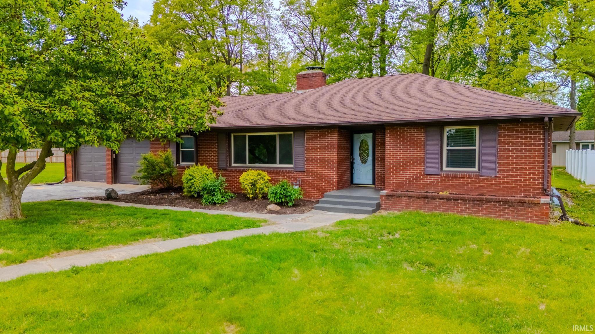 Photo 2 of 546 W Harrison