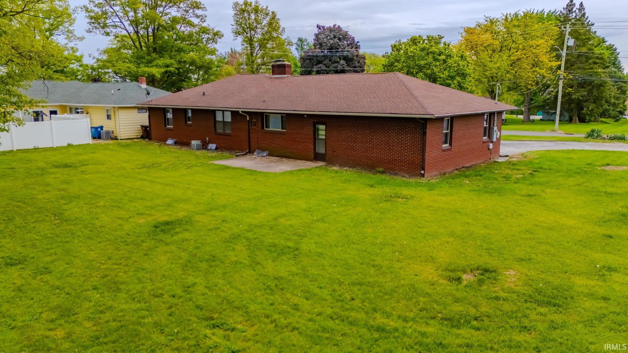 Photo 3 of 546 W Harrison