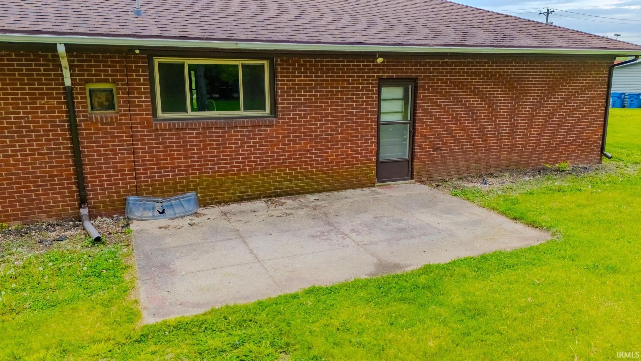 Photo 4 of 546 W Harrison