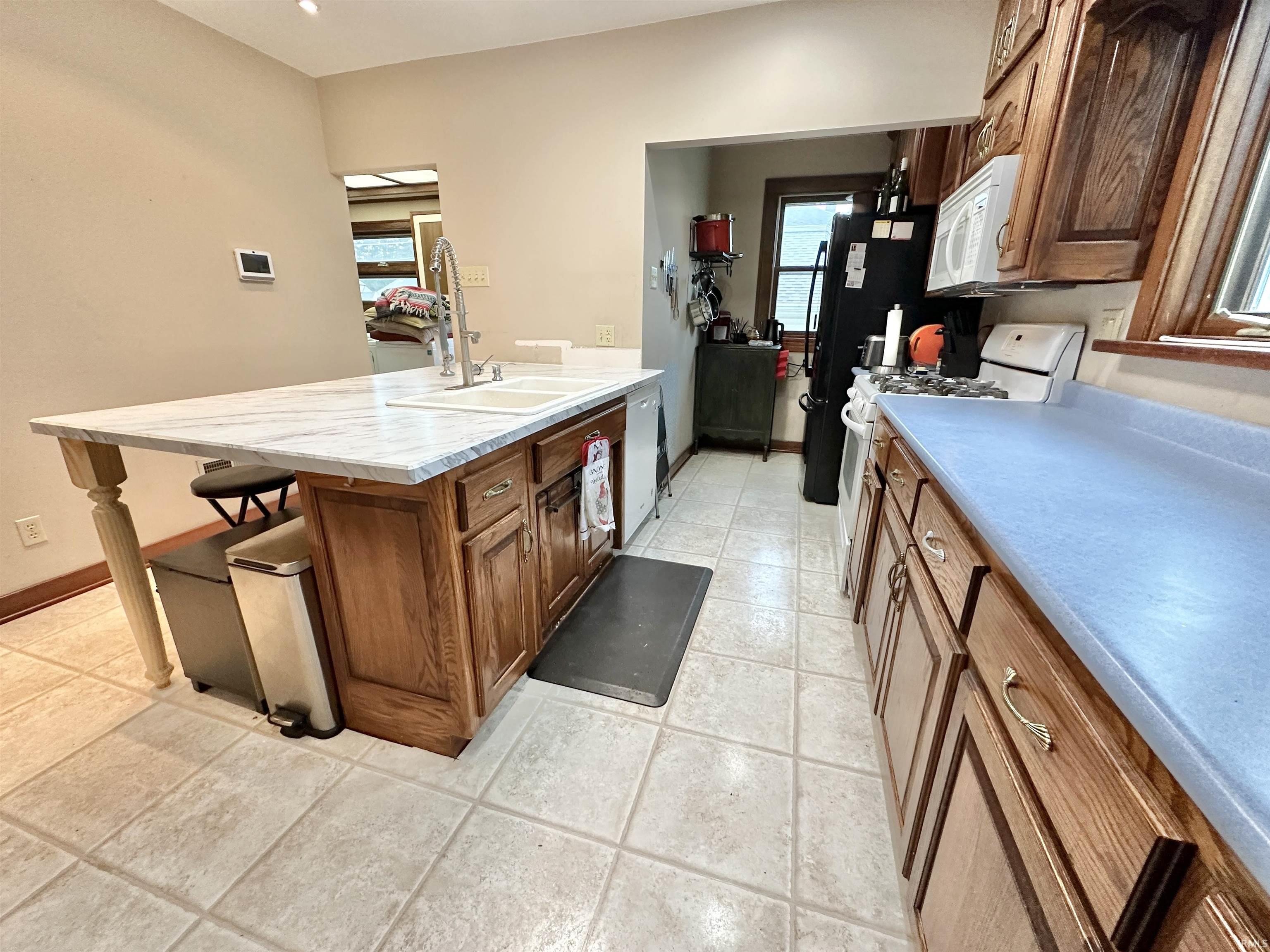 Photo 11 of 1655 Hinton Drive