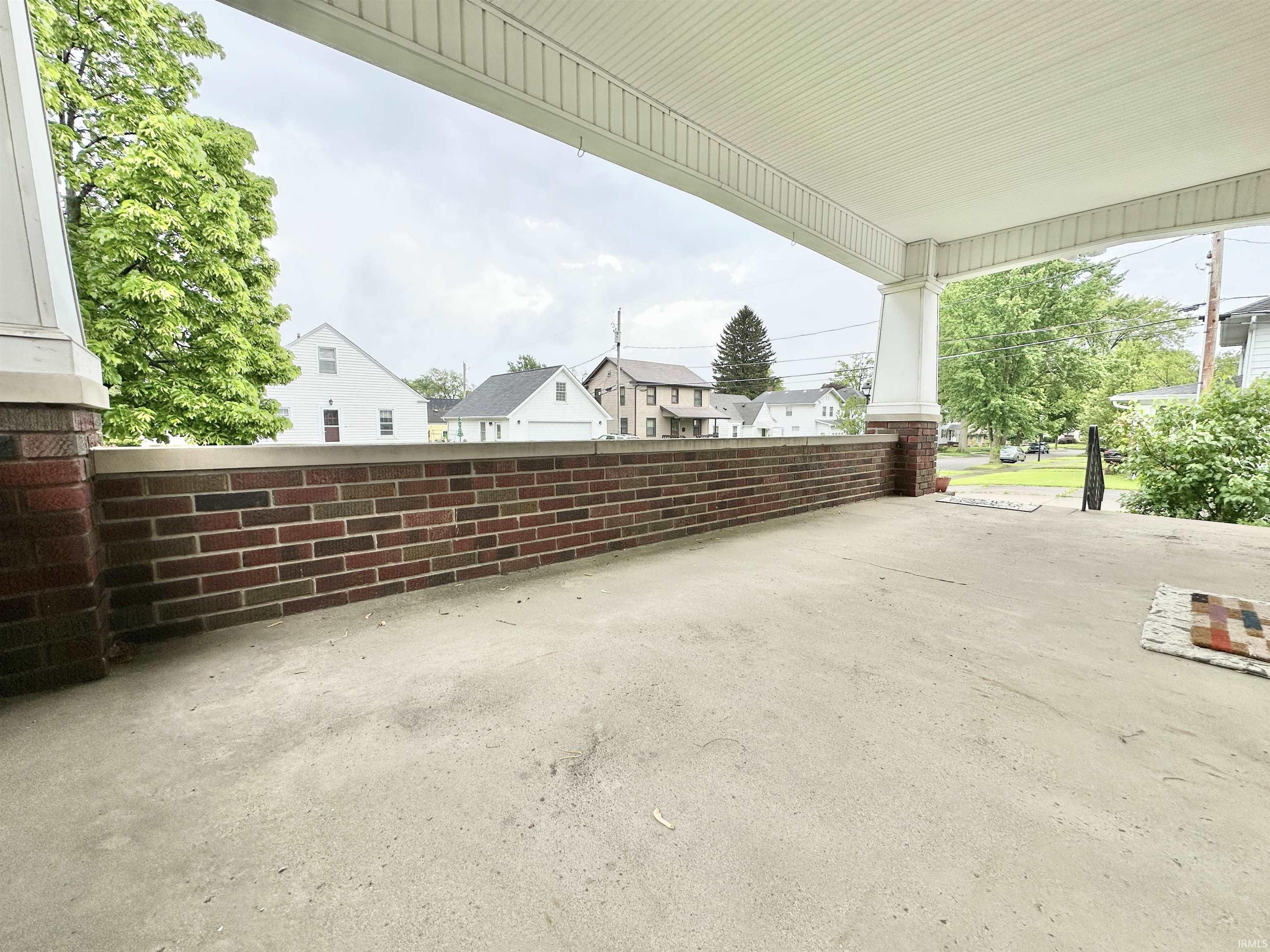 Photo 4 of 1655 Hinton Drive