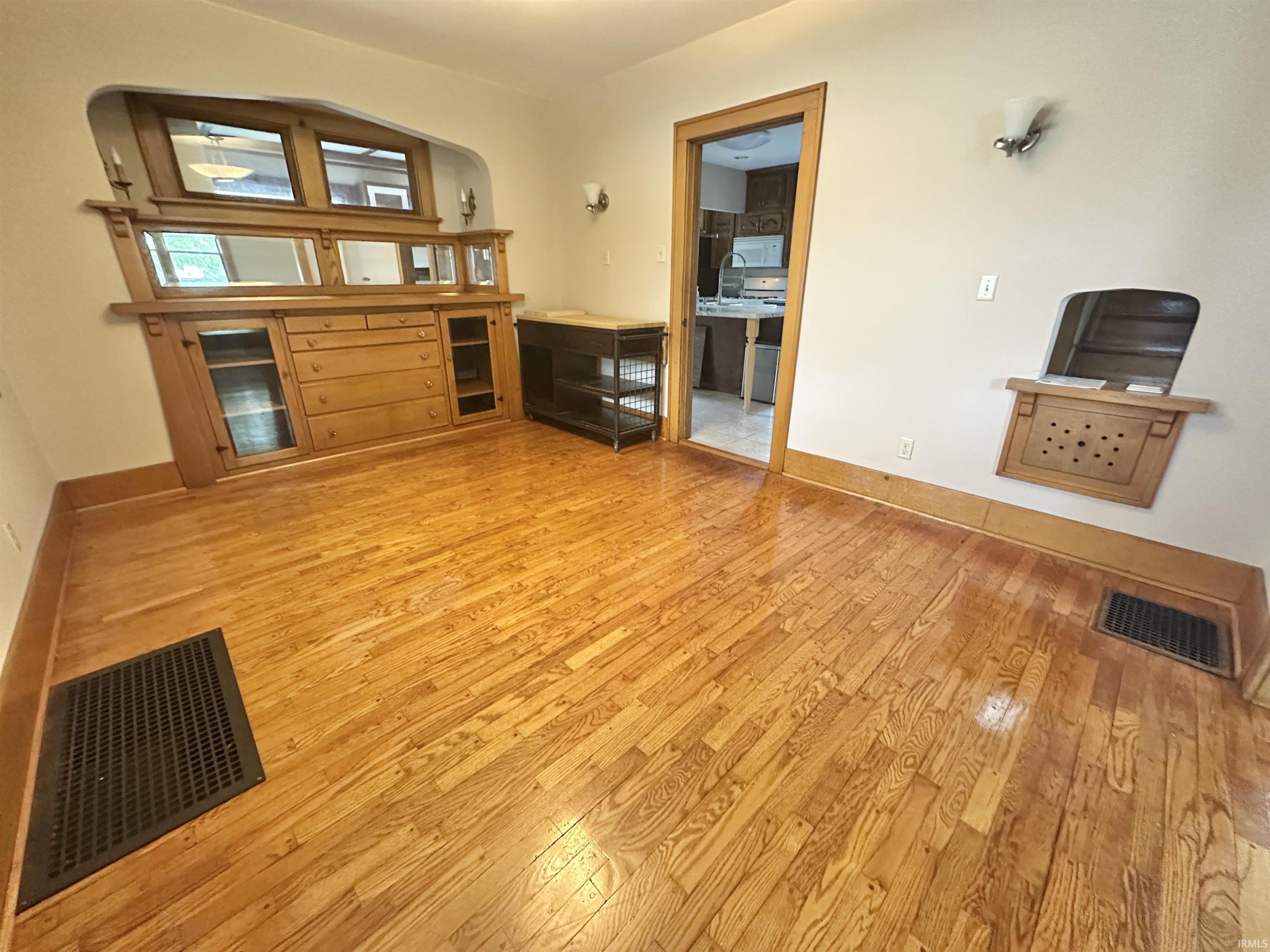 Photo 5 of 1655 Hinton Drive