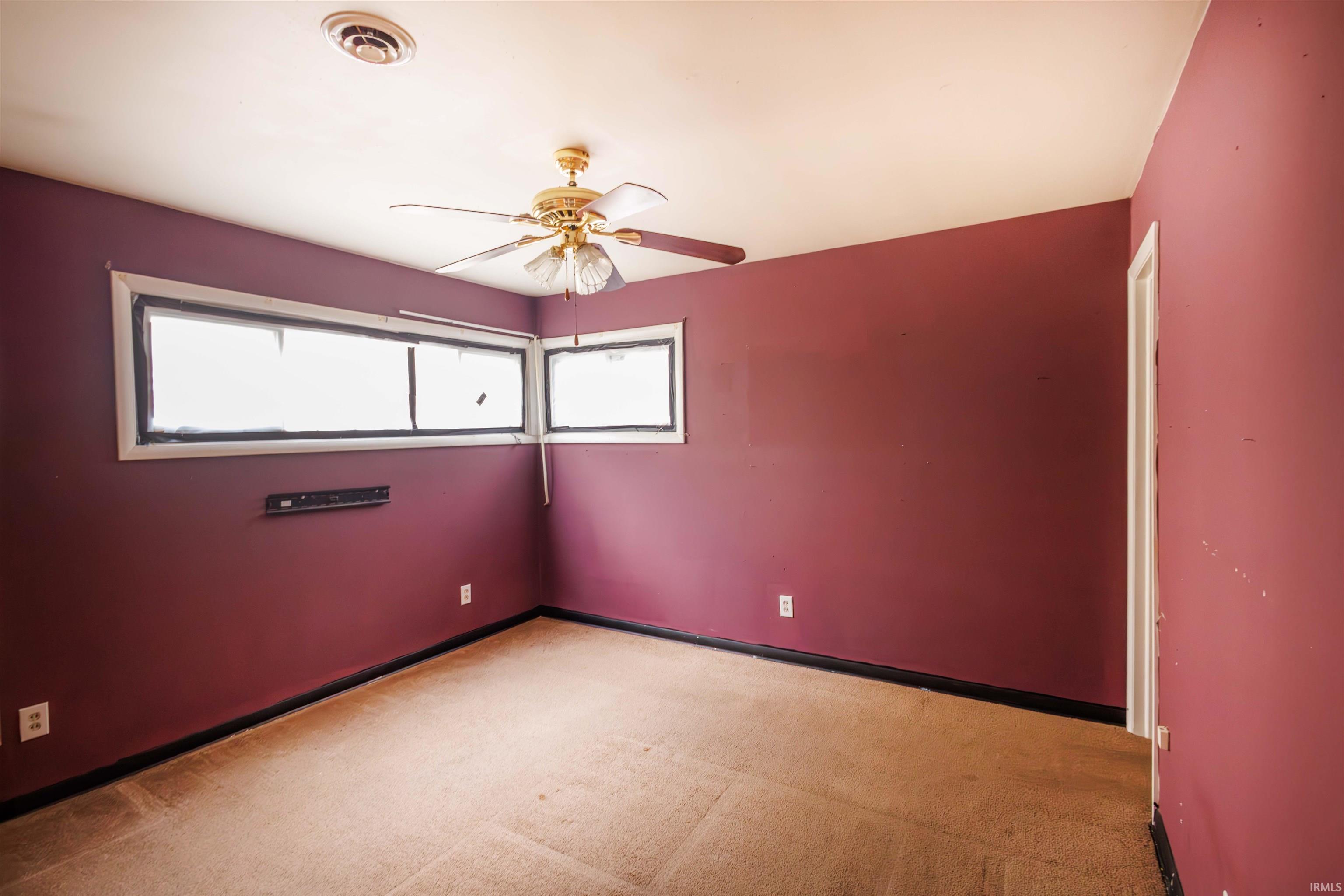 Photo 1 of 601 W Pettit Avenue