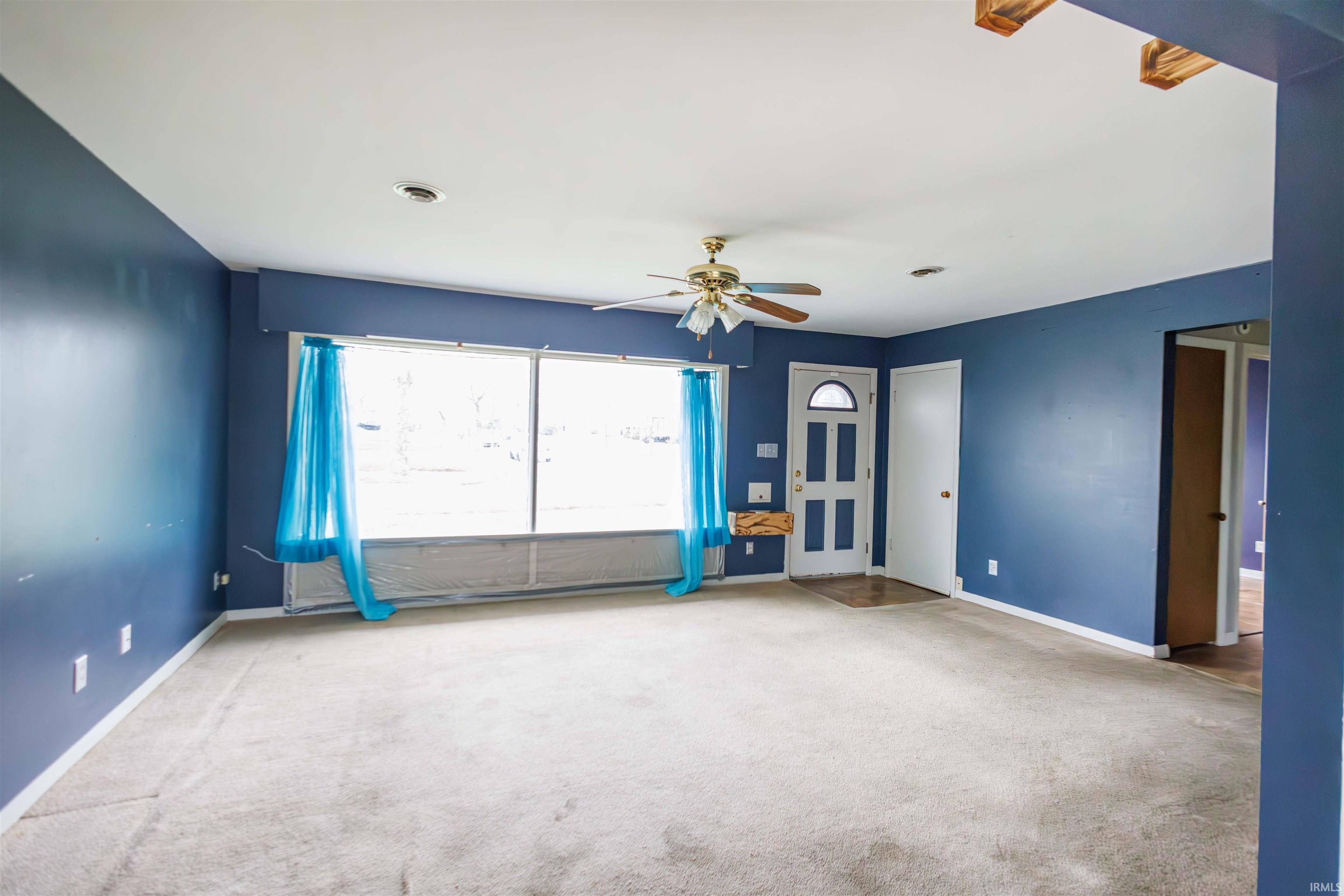 Photo 13 of 601 W Pettit Avenue