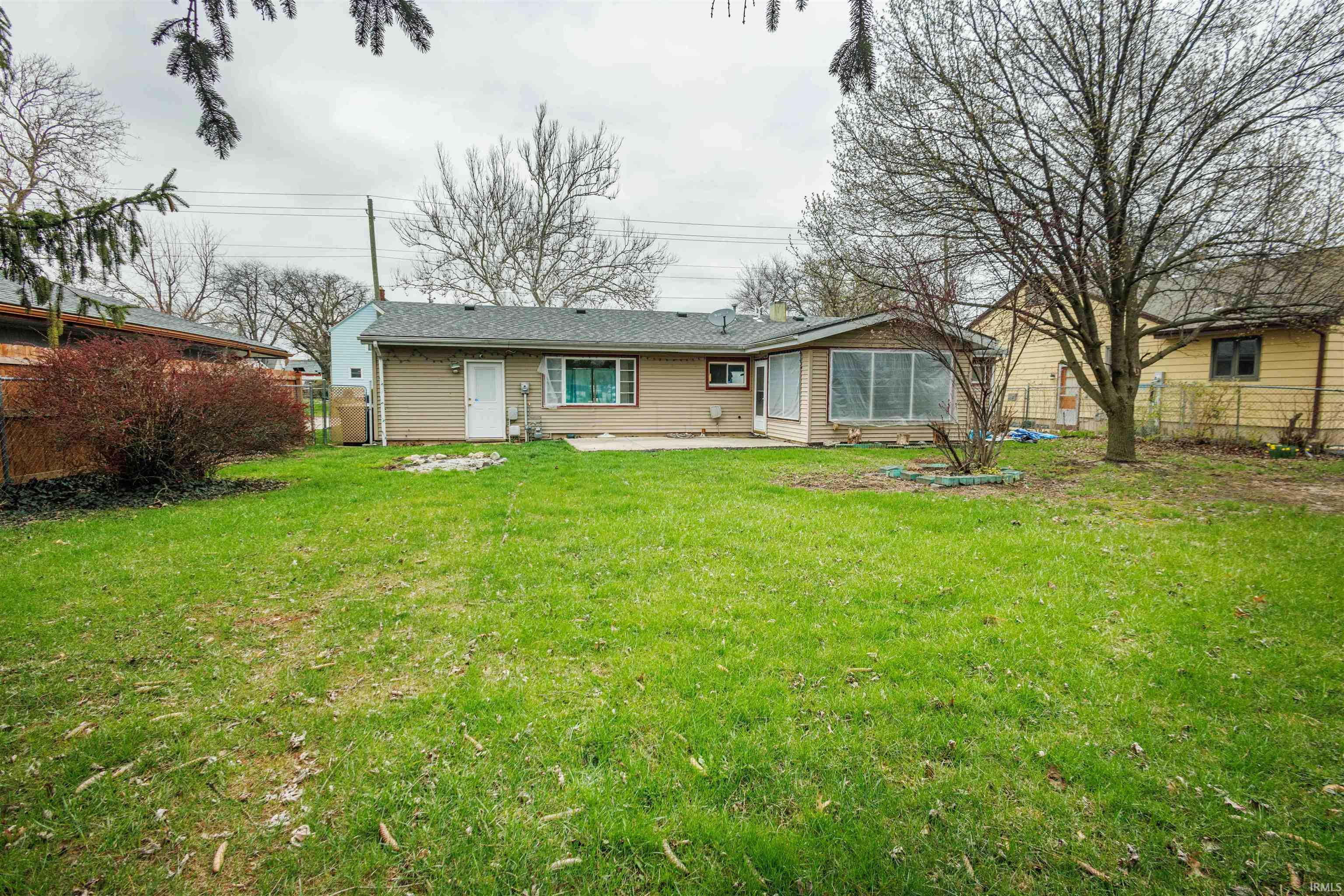 Photo 16 of 601 W Pettit Avenue
