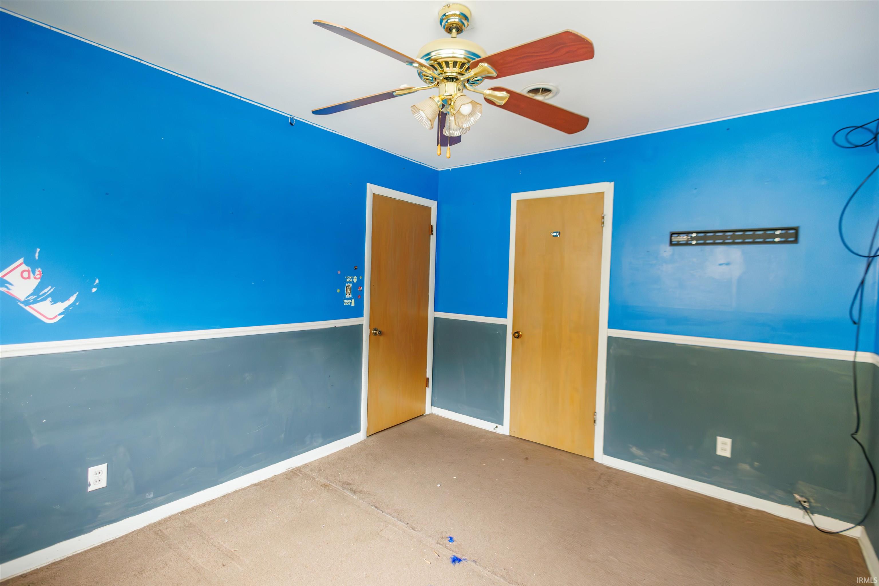 Photo 4 of 601 W Pettit Avenue